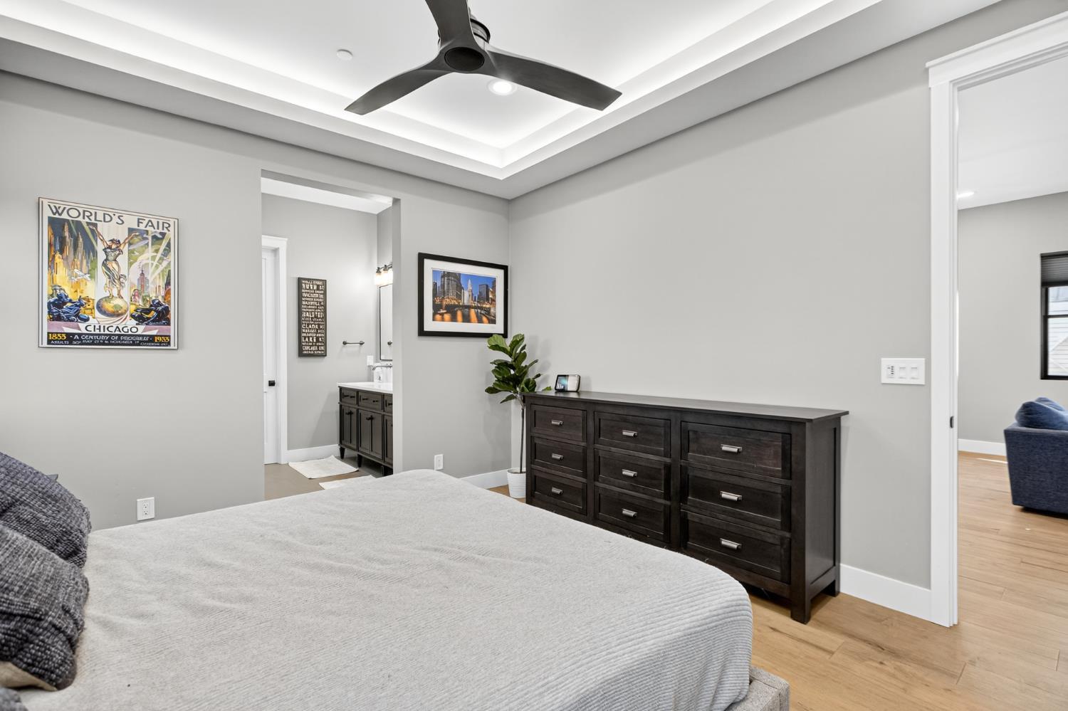 Sacramento, California, 95816, United States, 3 Bedrooms Bedrooms, ,5 BathroomsBathrooms,Residential,For Sale,1978117