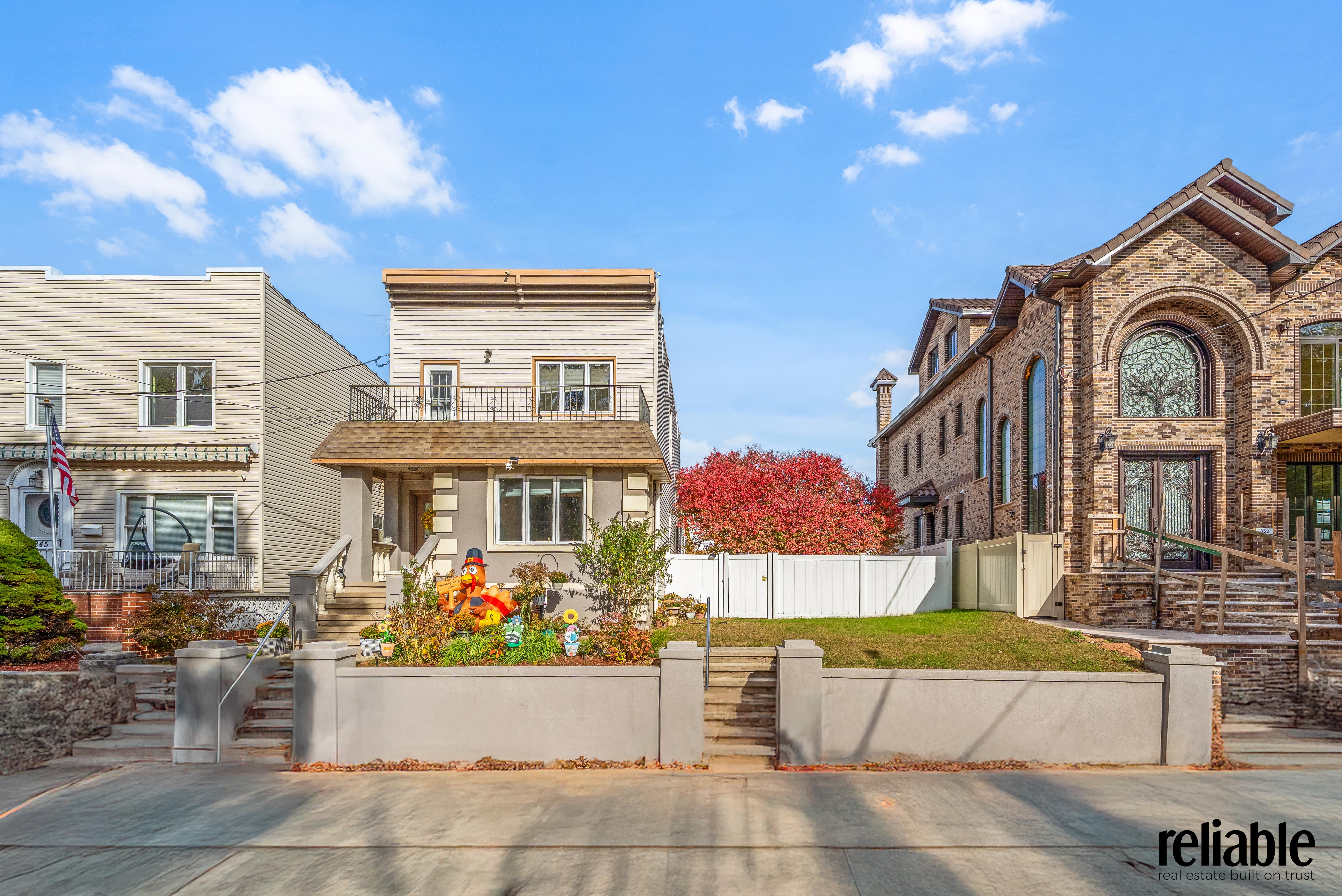 Brooklyn, New York, 11228, United States, 6 Bedrooms Bedrooms, ,3 BathroomsBathrooms,Residential,For Sale,1991049