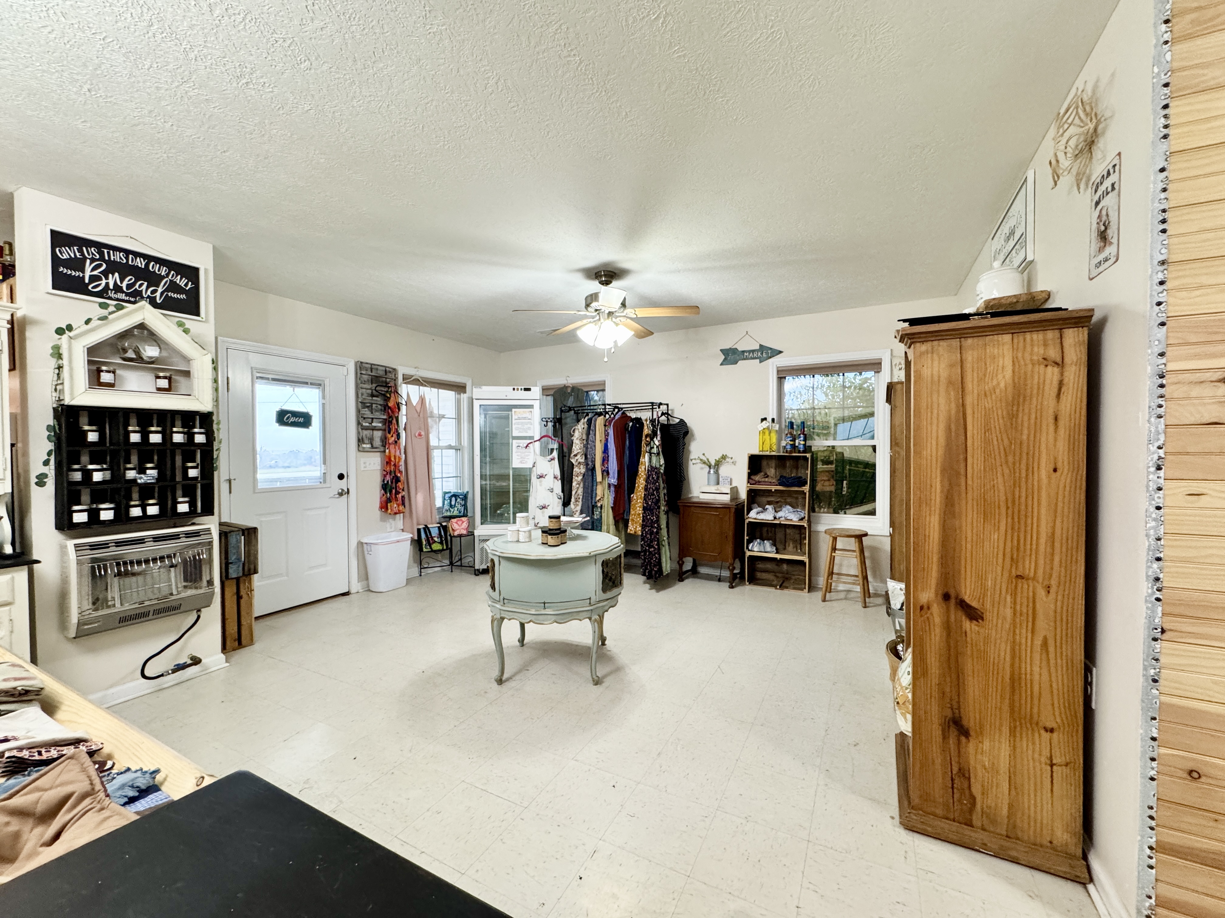 Hillsboro, Kentucky, 41049, United States, 3 Bedrooms Bedrooms, ,3 BathroomsBathrooms,Residential,For Sale,1984101