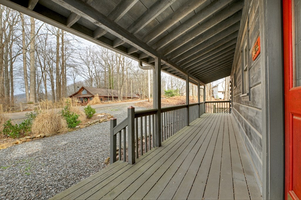 Ellijay, Georgia, 30536, United States, 3 Bedrooms Bedrooms, ,3 BathroomsBathrooms,Residential,For Sale,2009787