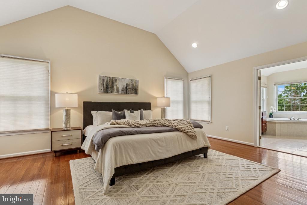 Ashburn, Virginia, 20147, United States, 5 Bedrooms Bedrooms, ,6 BathroomsBathrooms,Residential,For Sale,1839490
