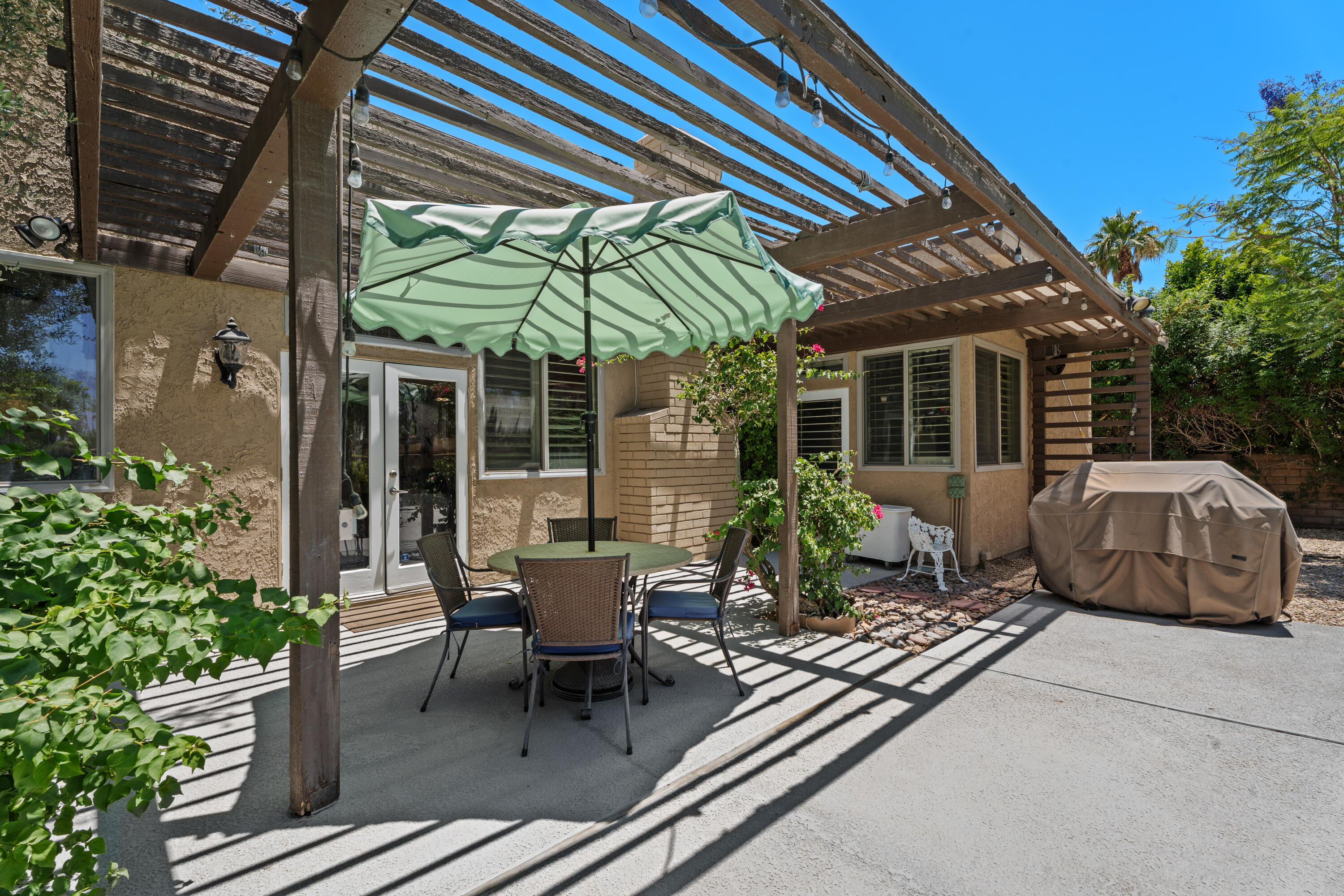 Rancho Mirage, California, 92270, United States, 2 Bedrooms Bedrooms, ,2 BathroomsBathrooms,Residential,For Sale,2002024