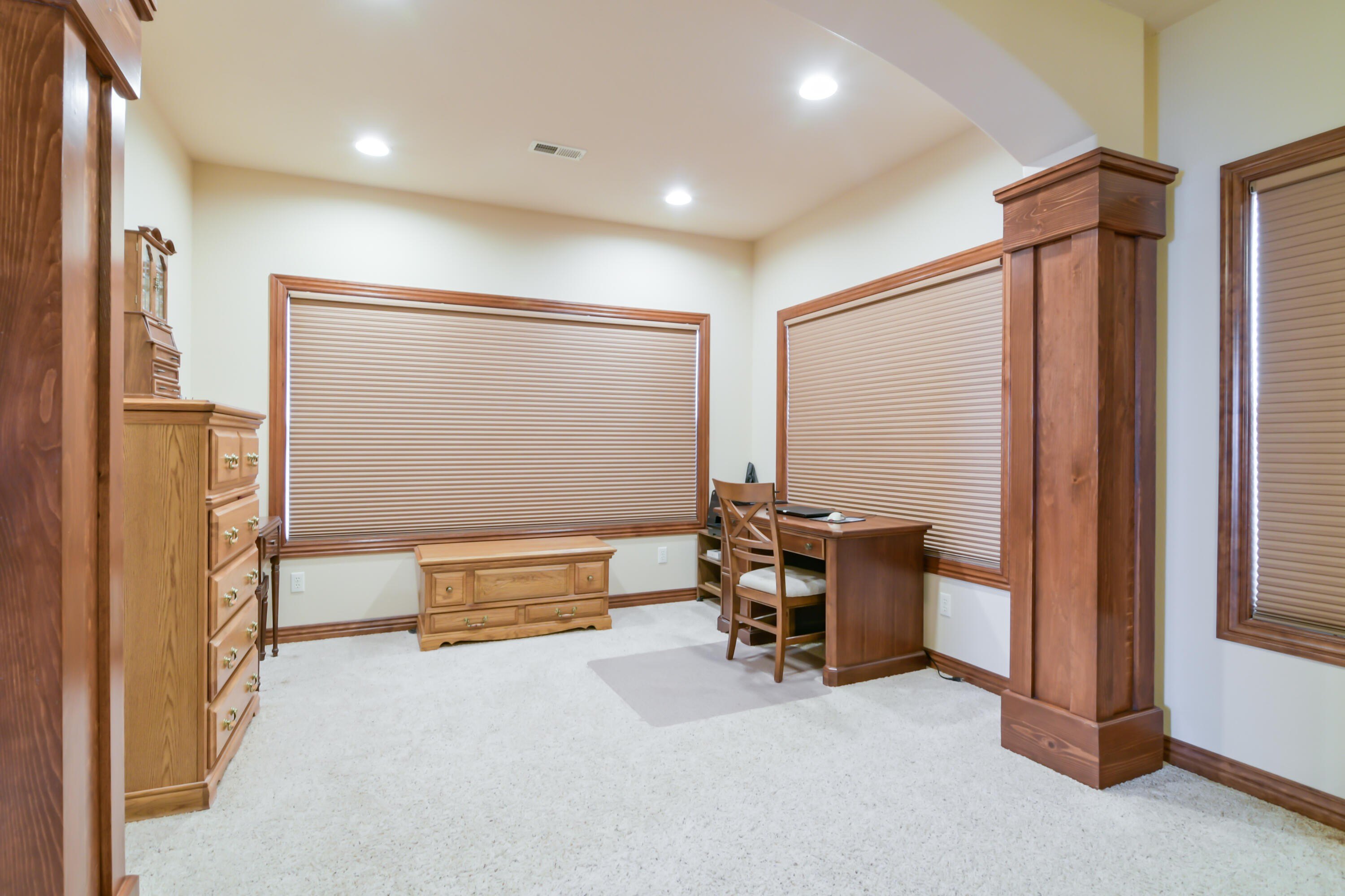 Walnut Shade, Missouri, 65771, United States, 6 Bedrooms Bedrooms, ,5 BathroomsBathrooms,Residential,For Sale,1975828