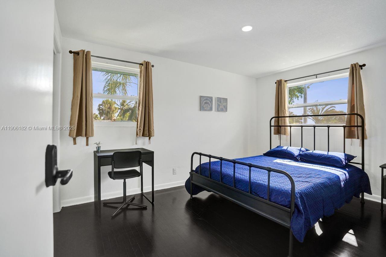 West Palm Beach, Florida, 33407, United States, 6 Bedrooms Bedrooms, ,5 BathroomsBathrooms,Residential,For Sale,1987925