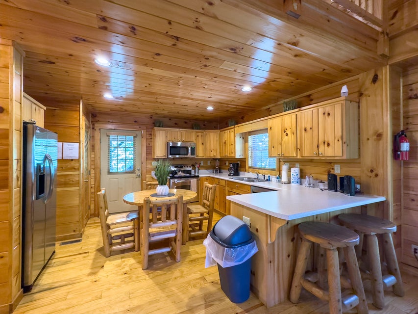 Sevierville, Tennessee, 37876, United States, 13 Bedrooms Bedrooms, ,14 BathroomsBathrooms,Residential,For Sale,1974606