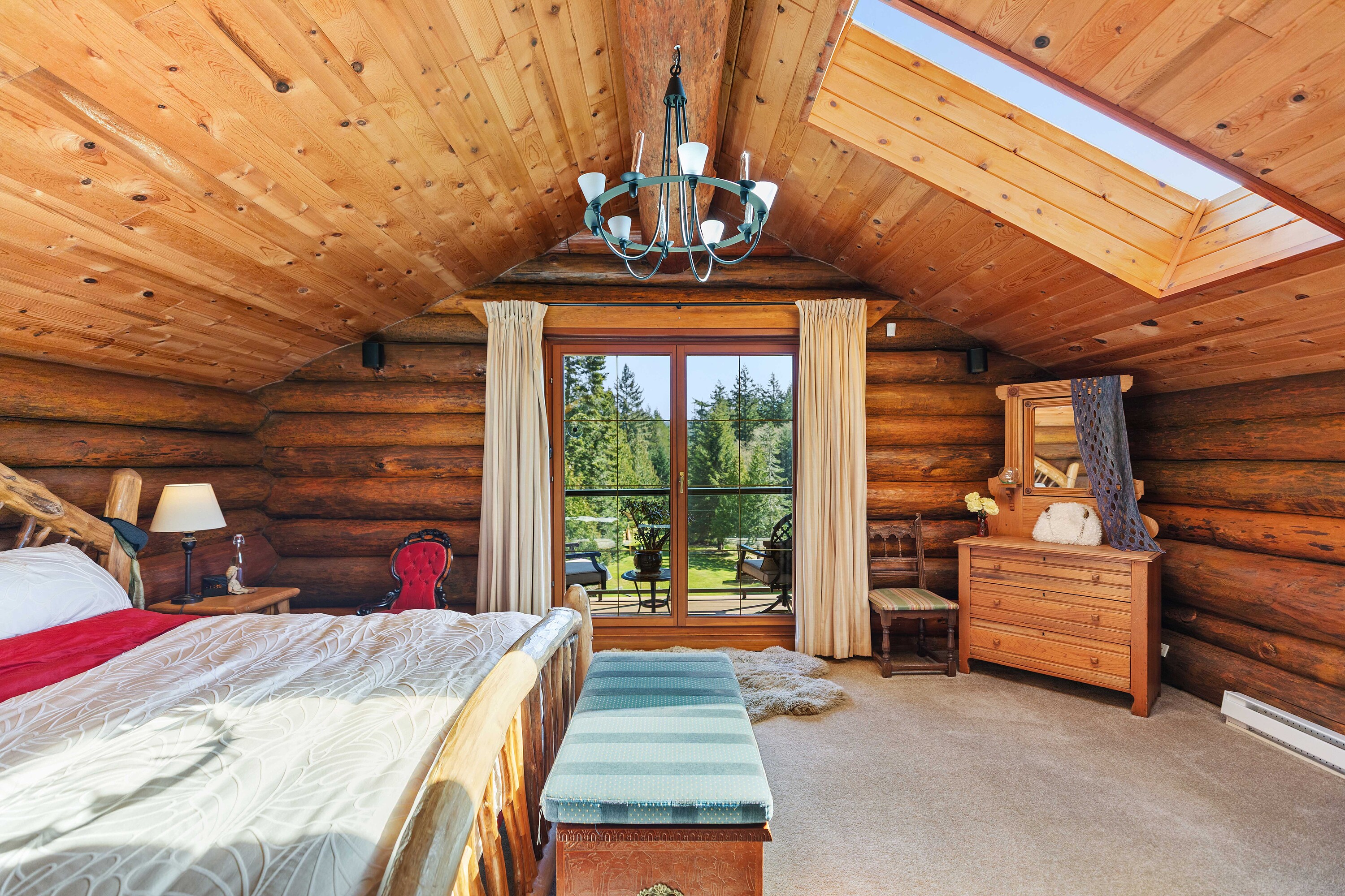 West Coast Cedar Log Home - 物件實景