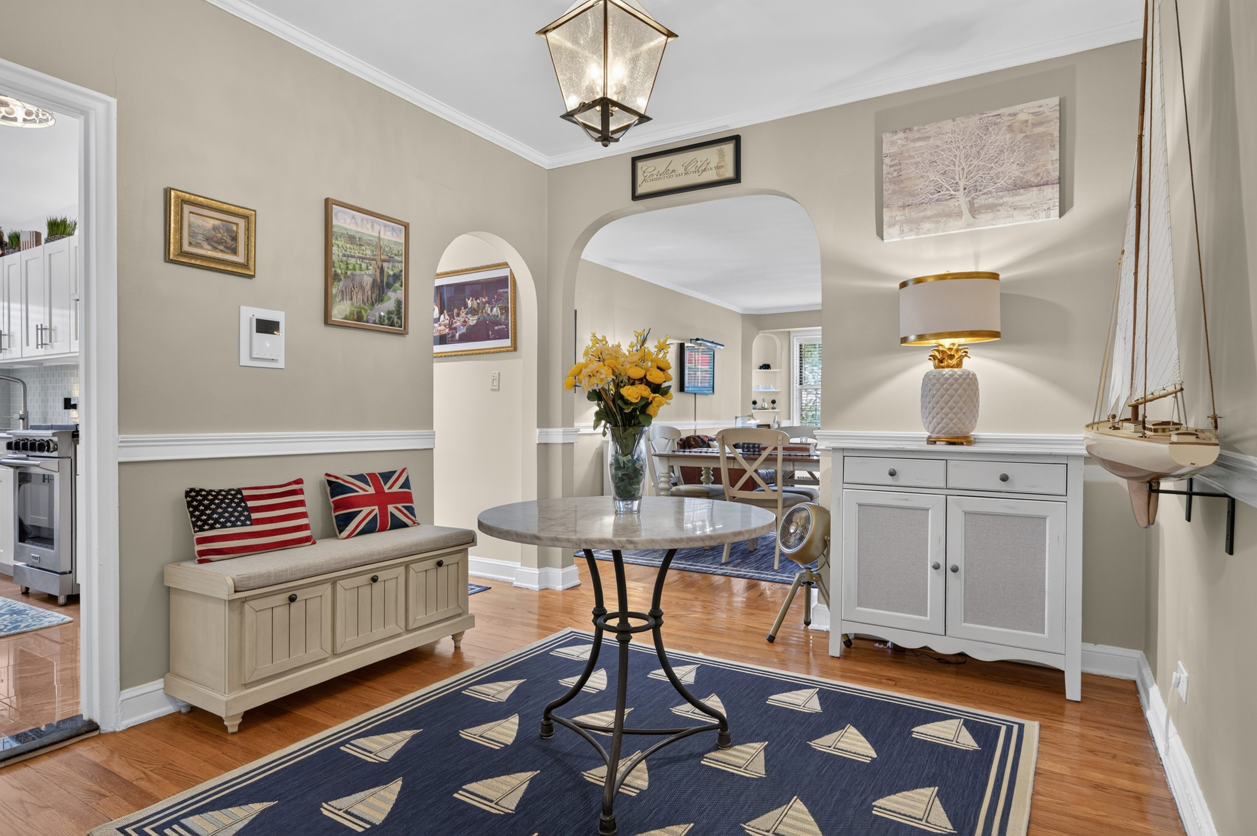  22 Hamilton Place, Garden City, NY, 11530 - 物件實景