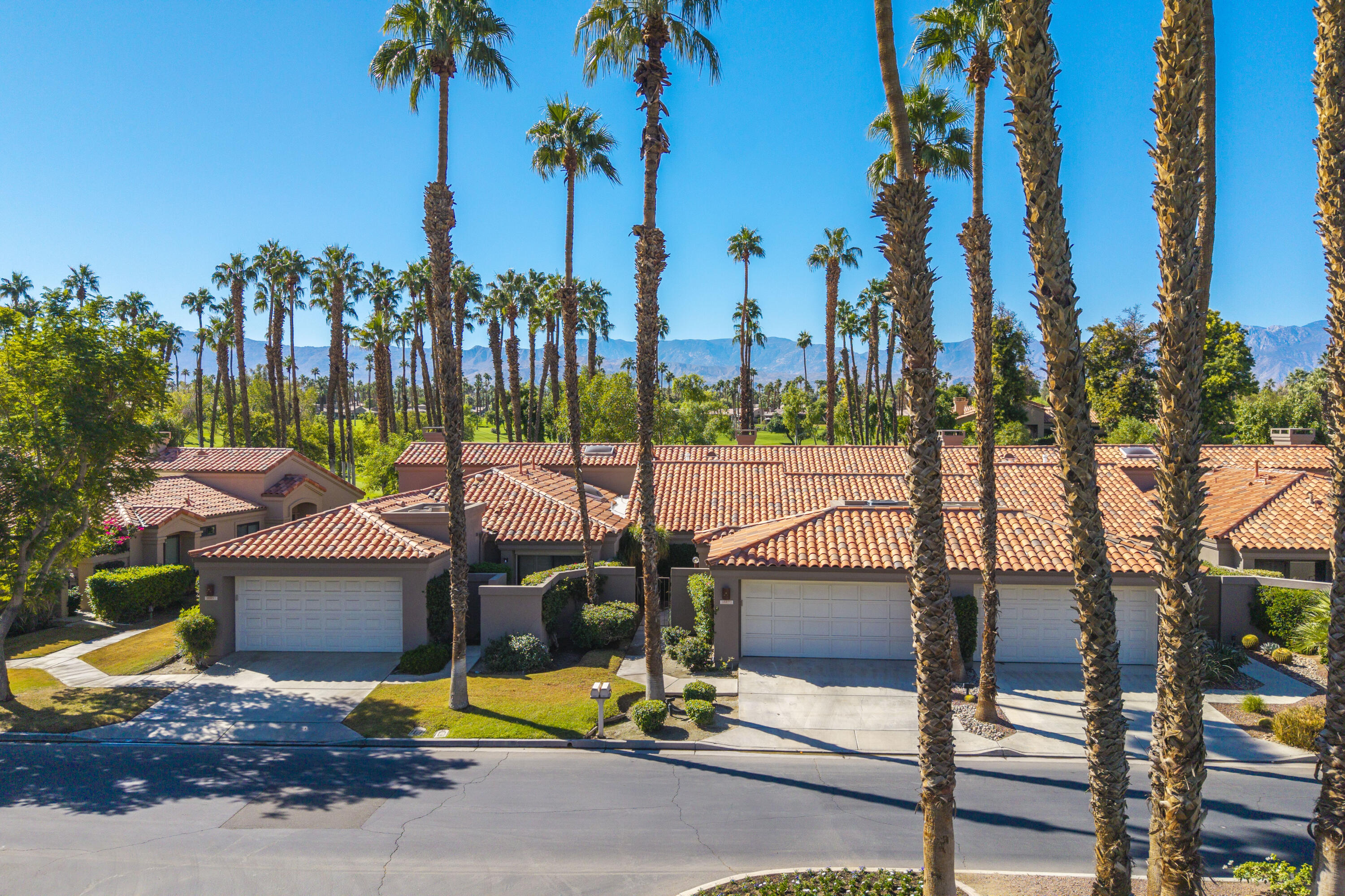 Palm Desert, California, 92211, United States, 3 Bedrooms Bedrooms, ,2 BathroomsBathrooms,Residential,For Sale,1986509