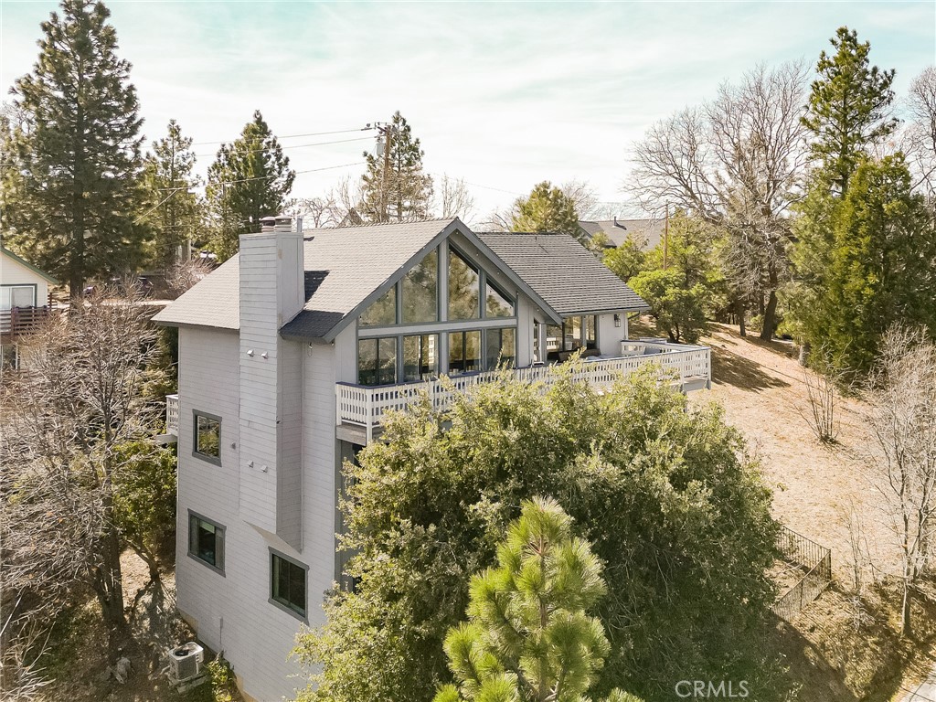 Lake Arrowhead, California, 92352, United States, 6 Bedrooms Bedrooms, ,5 BathroomsBathrooms,Residential,For Sale,1950962