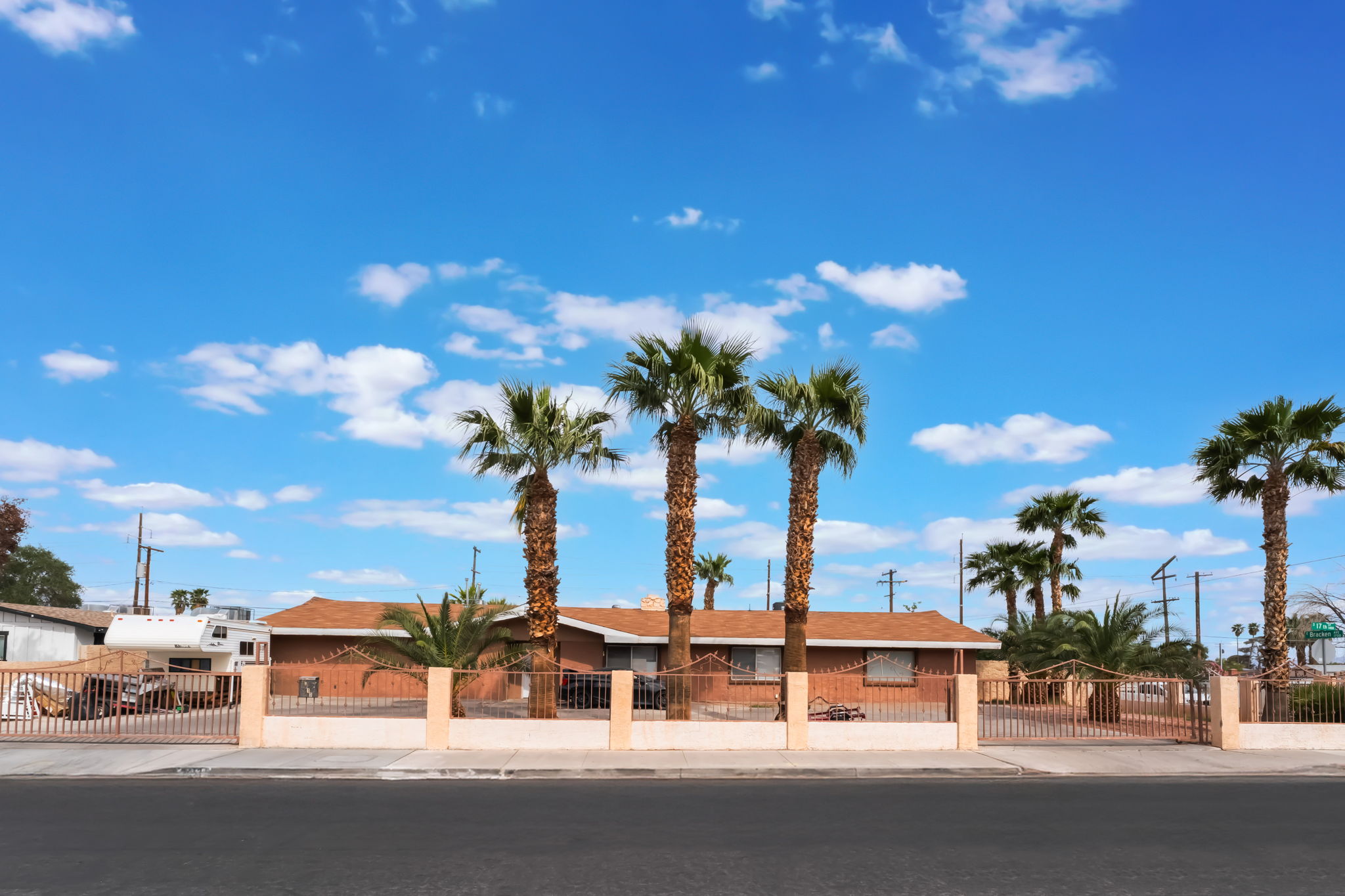 Las Vegas, Nevada, 89104, United States, 4 Bedrooms Bedrooms, ,2 BathroomsBathrooms,Residential,For Sale,1924151