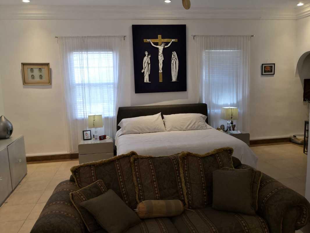 Versalles, San Pedro Garza García, Nuevo León, 66290, Mexico, 4 Bedrooms Bedrooms, ,6 BathroomsBathrooms,Residential,For Sale,Versalles,1443066
