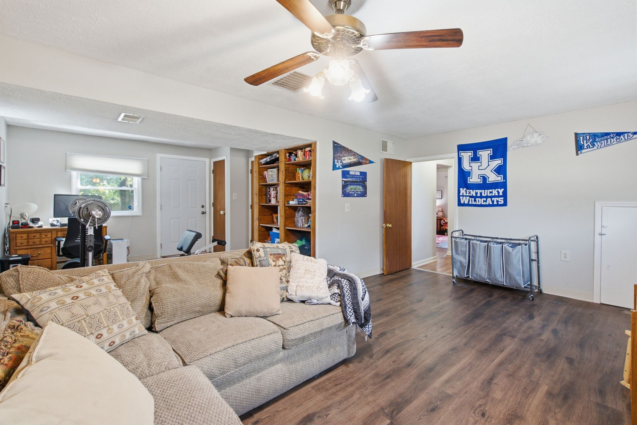  3633 Sundart Drive - 物件實景