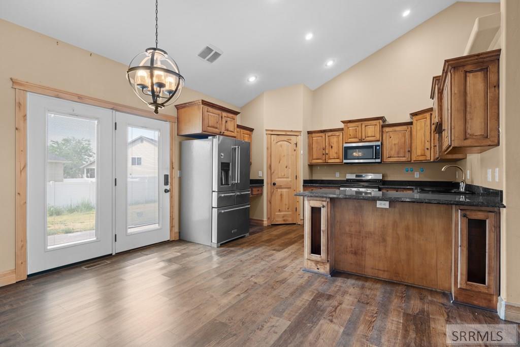 IDAHO FALLS, Idaho, 83401, United States, 6 Bedrooms Bedrooms, ,3 BathroomsBathrooms,Residential,For Sale,2006339