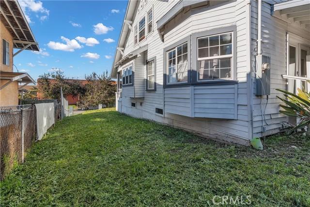 Los Angeles, California, 90026, United States, 6 Bedrooms Bedrooms, ,4 BathroomsBathrooms,Residential,For Sale,2005503