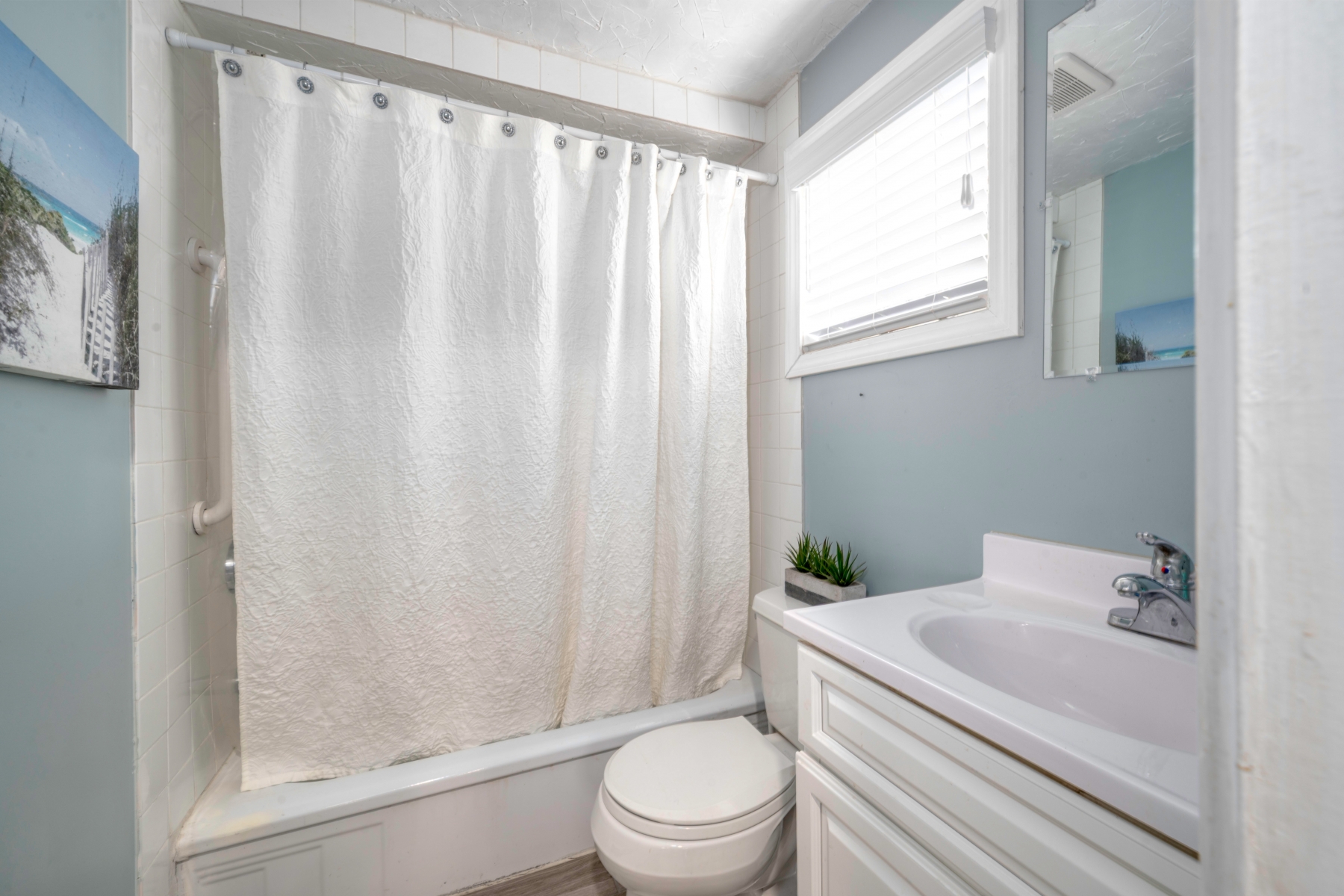 Holbrook, Massachusetts, 02343, United States, 4 Bedrooms Bedrooms, ,3 BathroomsBathrooms,Residential,For Sale,1910565