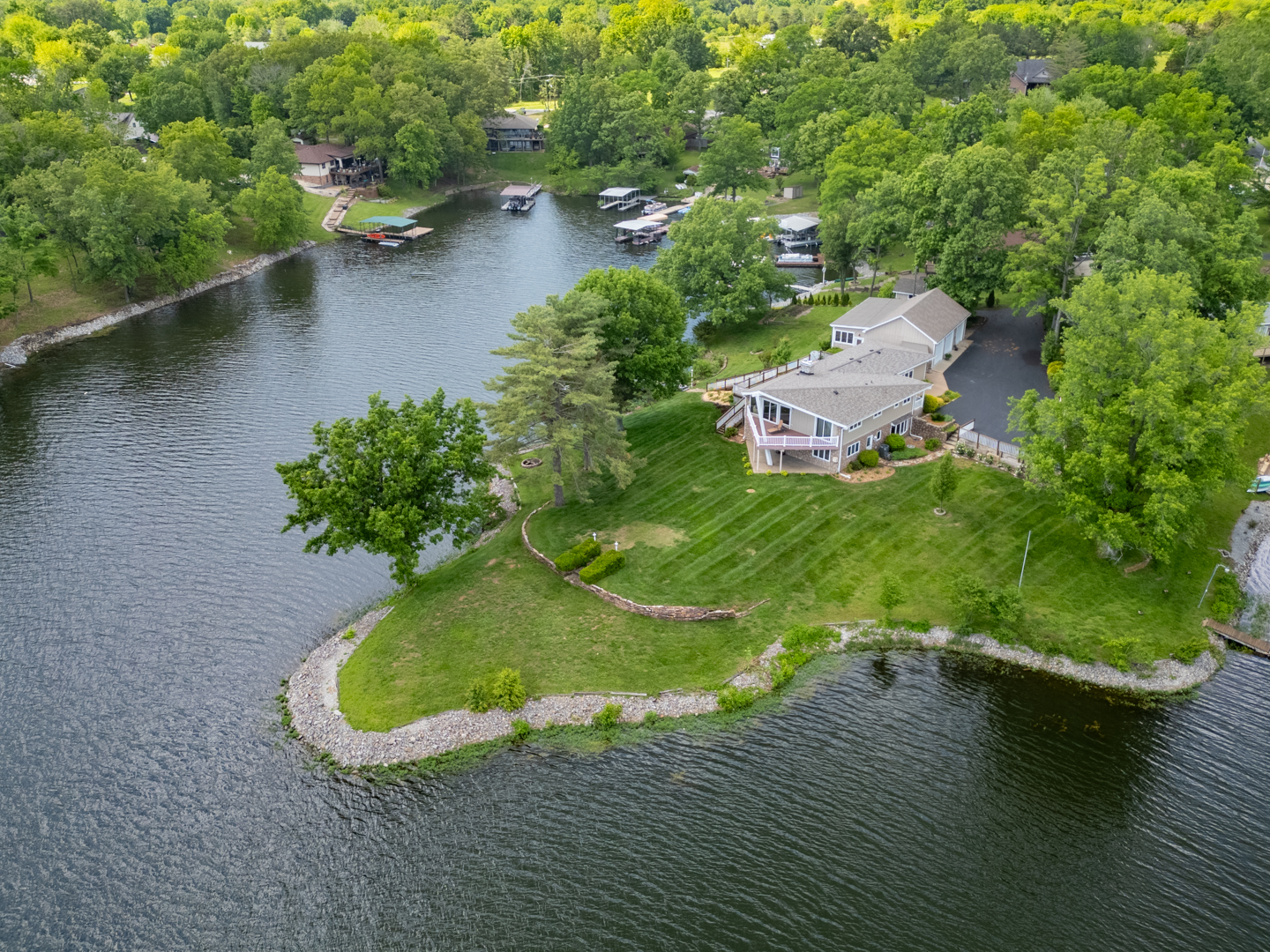 Marion, Illinois, 62959, United States, 3 Bedrooms Bedrooms, ,3 BathroomsBathrooms,Residential,For Sale,1936855
