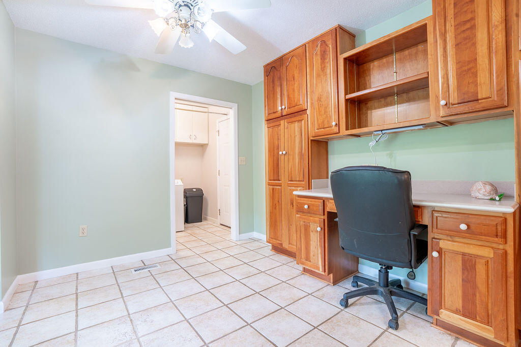 Fort Walton Beach, Florida, 32547, United States, 4 Bedrooms Bedrooms, ,3 BathroomsBathrooms,Residential,For Sale,1807234
