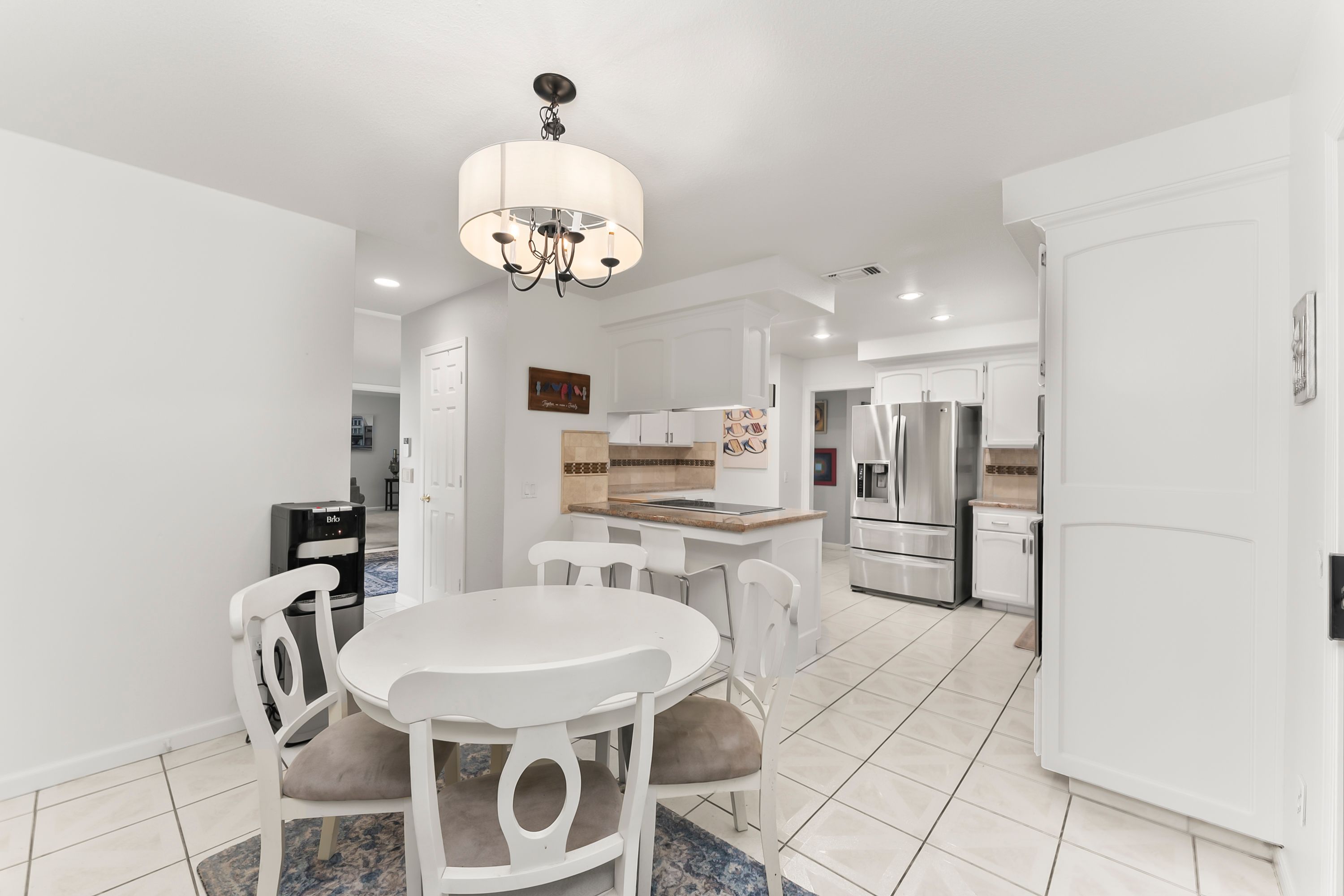  2230 Hillcrest Way, Carmichael, CA 95608 - 物件實景