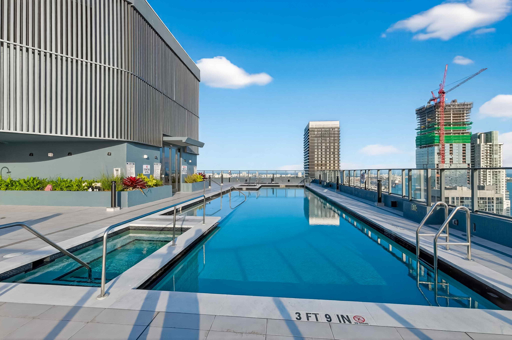  121 NE 5th St, Miami, FL, 33132 - 物件實景