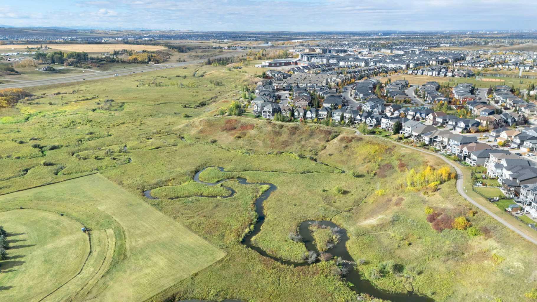 CALGARY, Alberta, T2X 2E1, CA, 4 Bedrooms Bedrooms, ,3 BathroomsBathrooms,Residential,For Sale,1987816