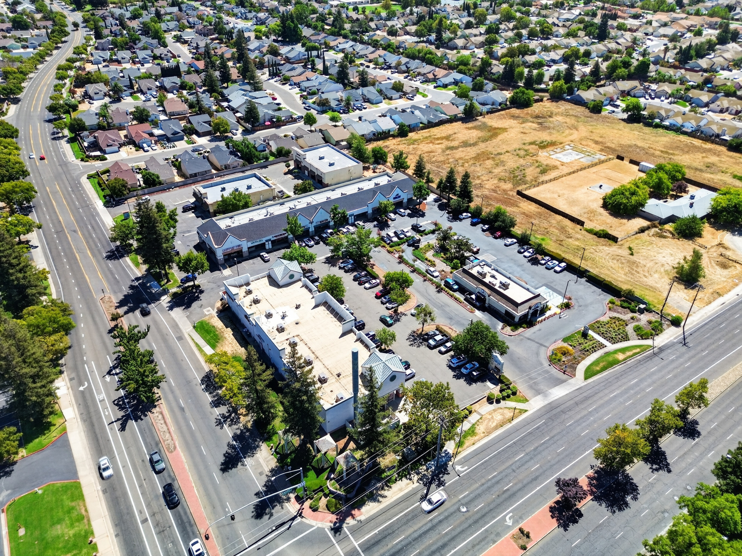  8048 Cardale Way, Sacramento, CA 95829 - 物件實景