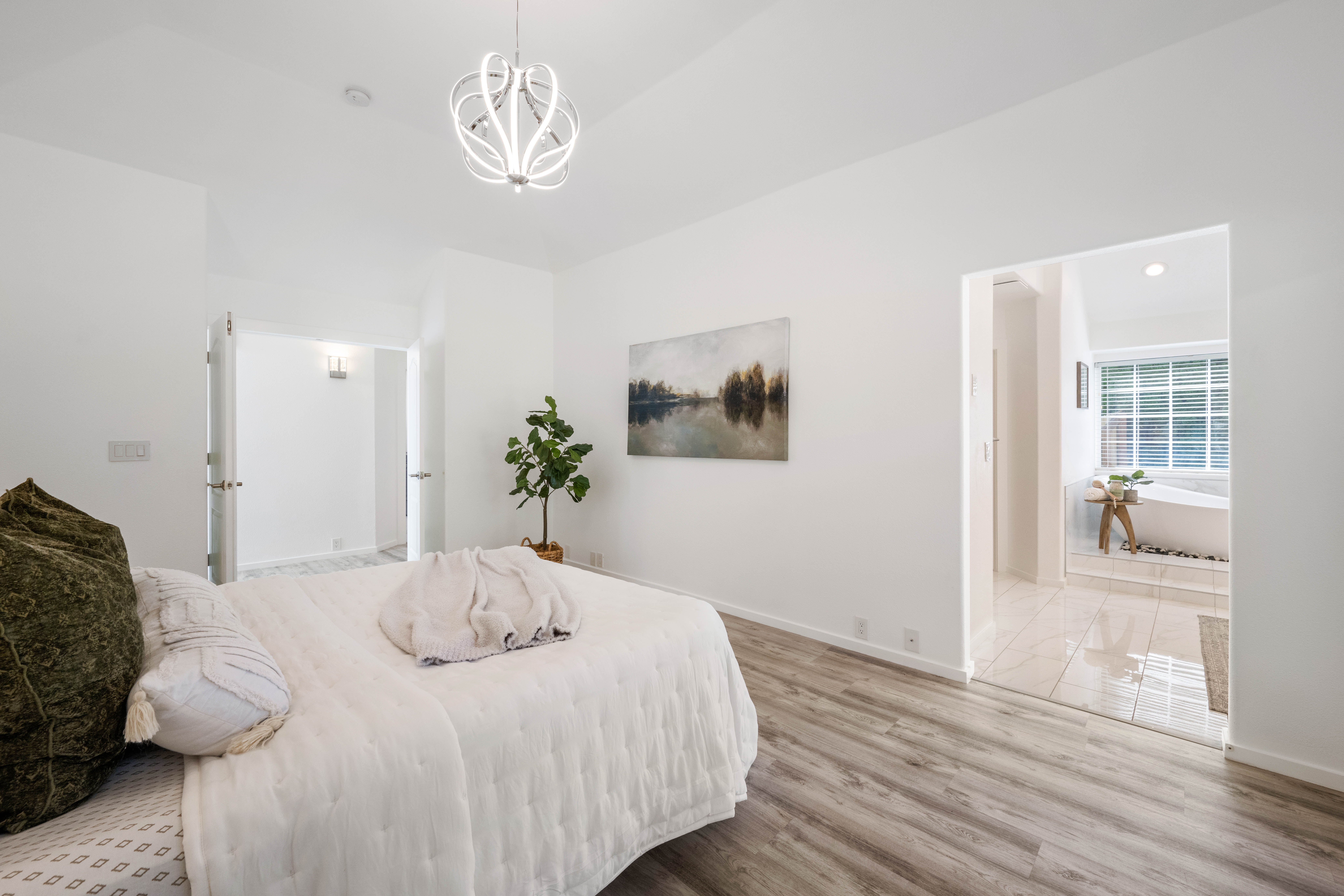  Beautifully Updated Single Level Retreat - 物件實景