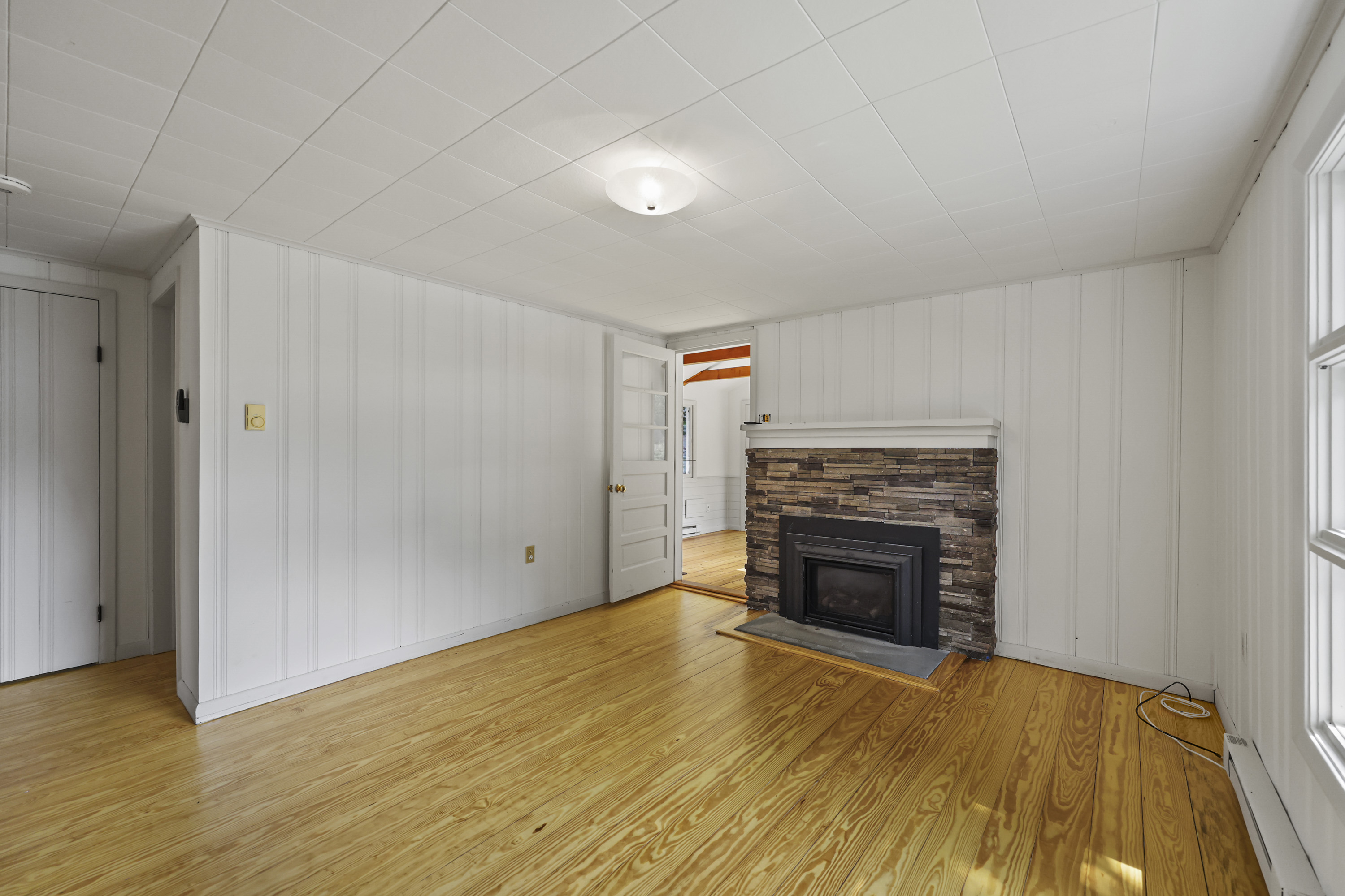  Chic Richmond Pond Bungalow - 物件實景