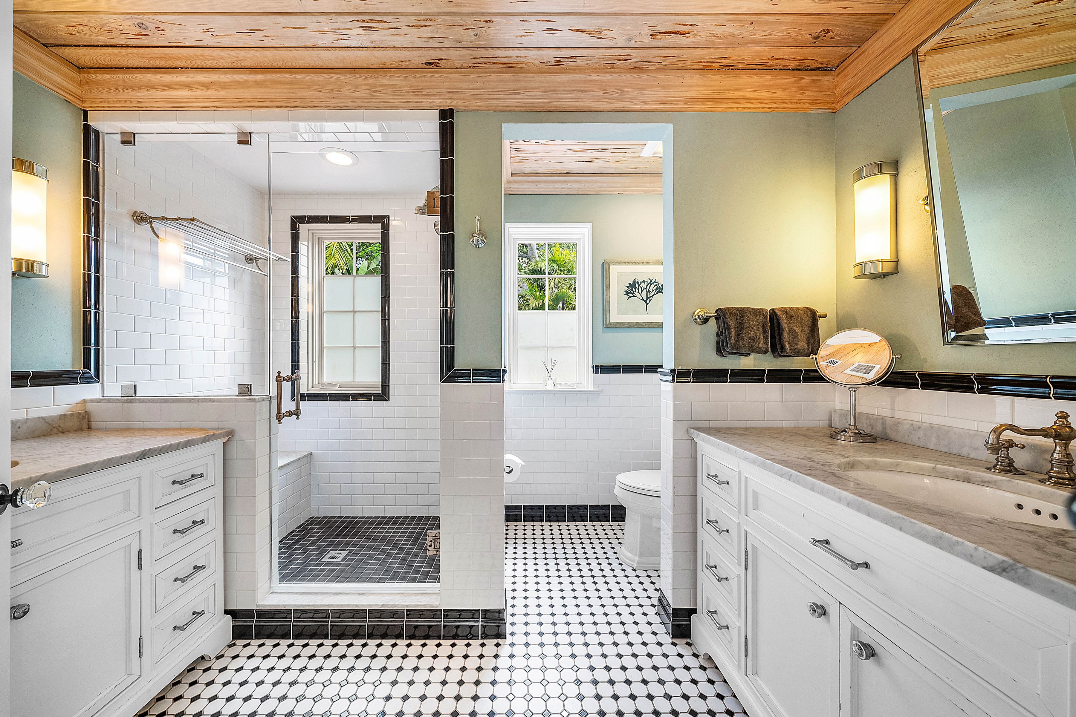  255 Cordova Road - 物件實景