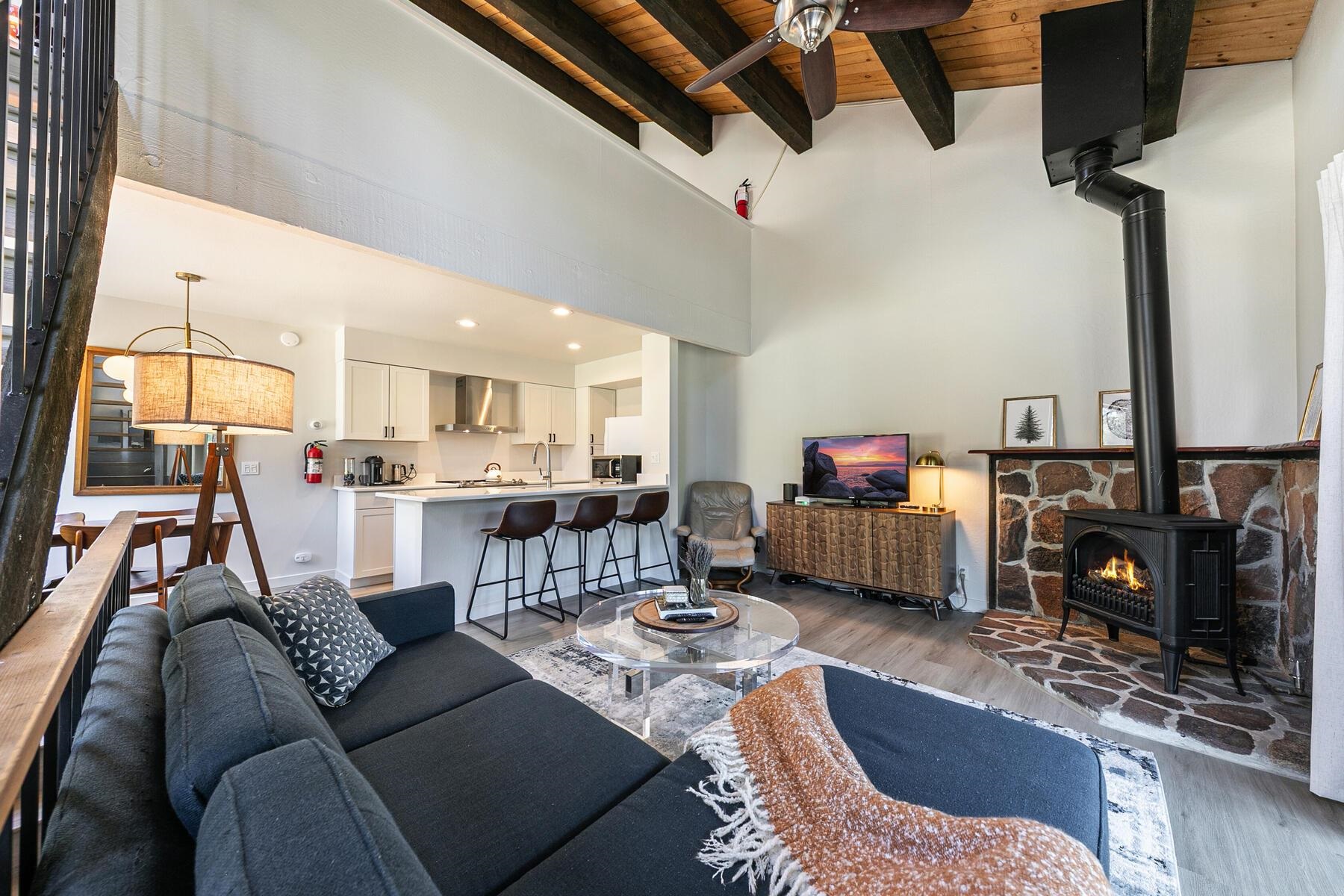 Kings Beach, California, 96161, United States, 1 Bedroom Bedrooms, ,1 BathroomBathrooms,Residential,For Sale,1865175