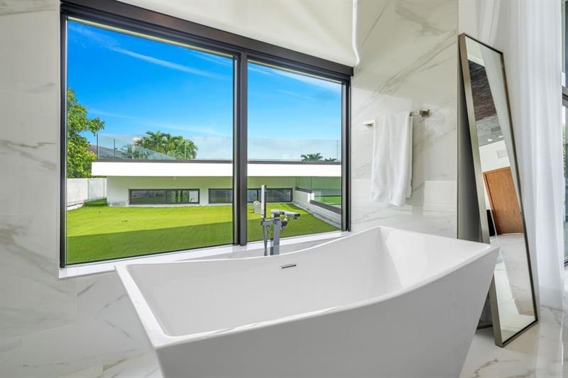 Sea Ranch Lakes, Florida, 33308, United States, 5 Bedrooms Bedrooms, ,7 BathroomsBathrooms,Residential,For Sale,1951664