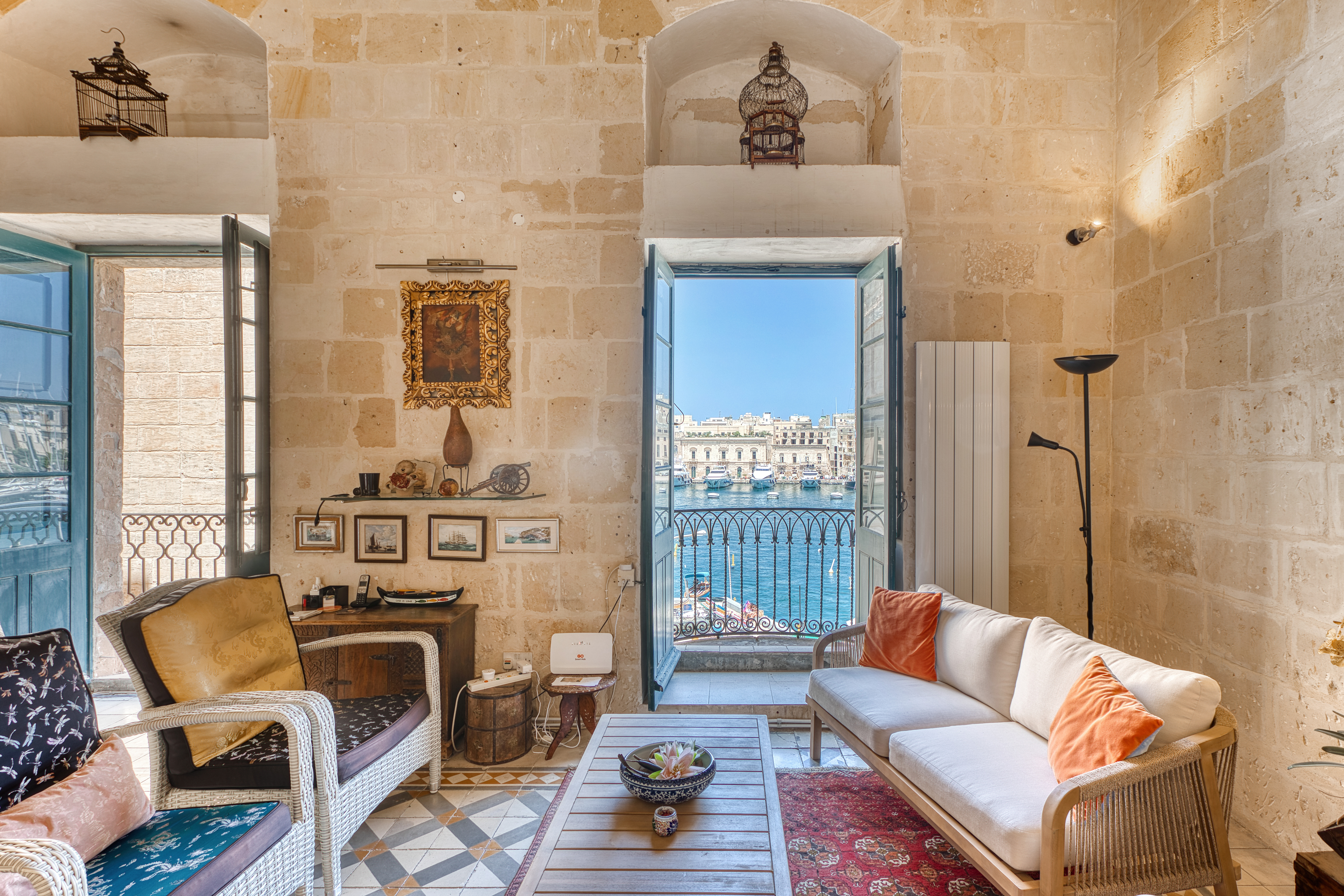  House of Character with Marina and Waterfront Views - 物件實景