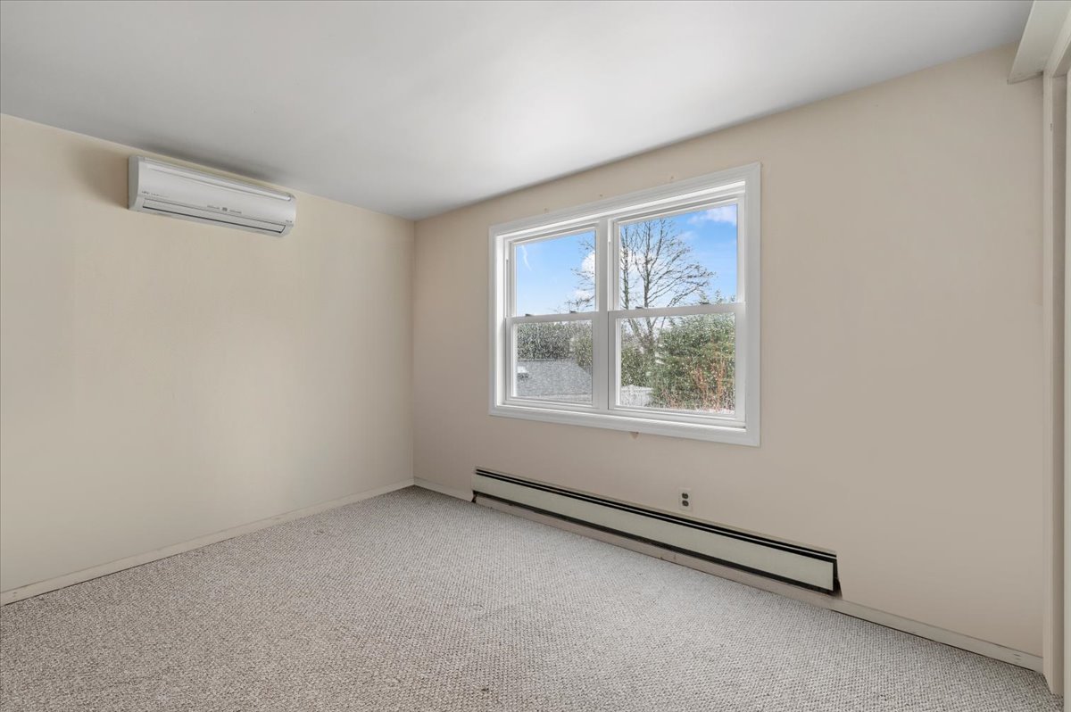Massapequa, New York, 11758, United States, 5 Bedrooms Bedrooms, ,2 BathroomsBathrooms,Residential,For Sale,1930623