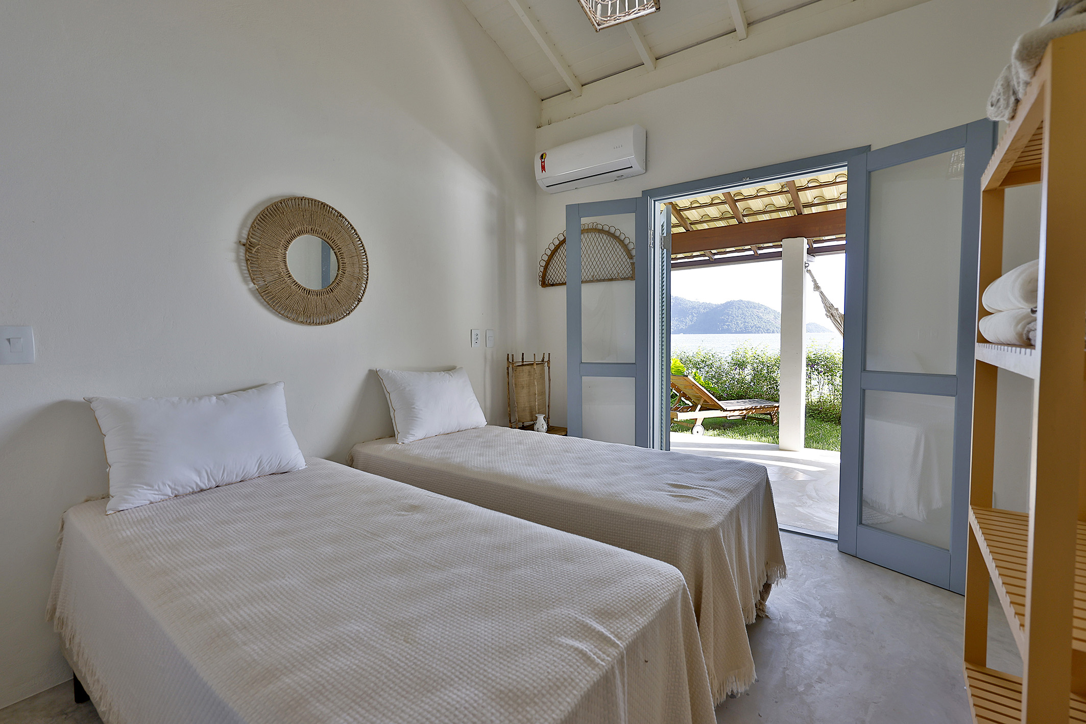  Beachfront house with a swimming pool and a gym - 物件實景