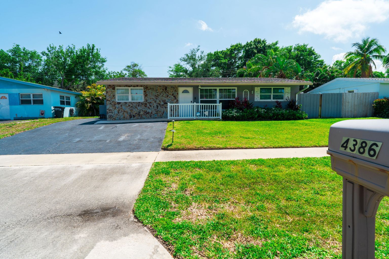 Palm Beach Gardens, Florida, 33410, United States, 4 Bedrooms Bedrooms, ,2 BathroomsBathrooms,Residential,For Sale,1981355