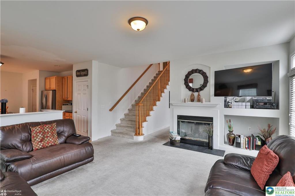 Easton, Pennsylvania, 18040, United States, 4 Bedrooms Bedrooms, ,3 BathroomsBathrooms,Residential,For Sale,1984149