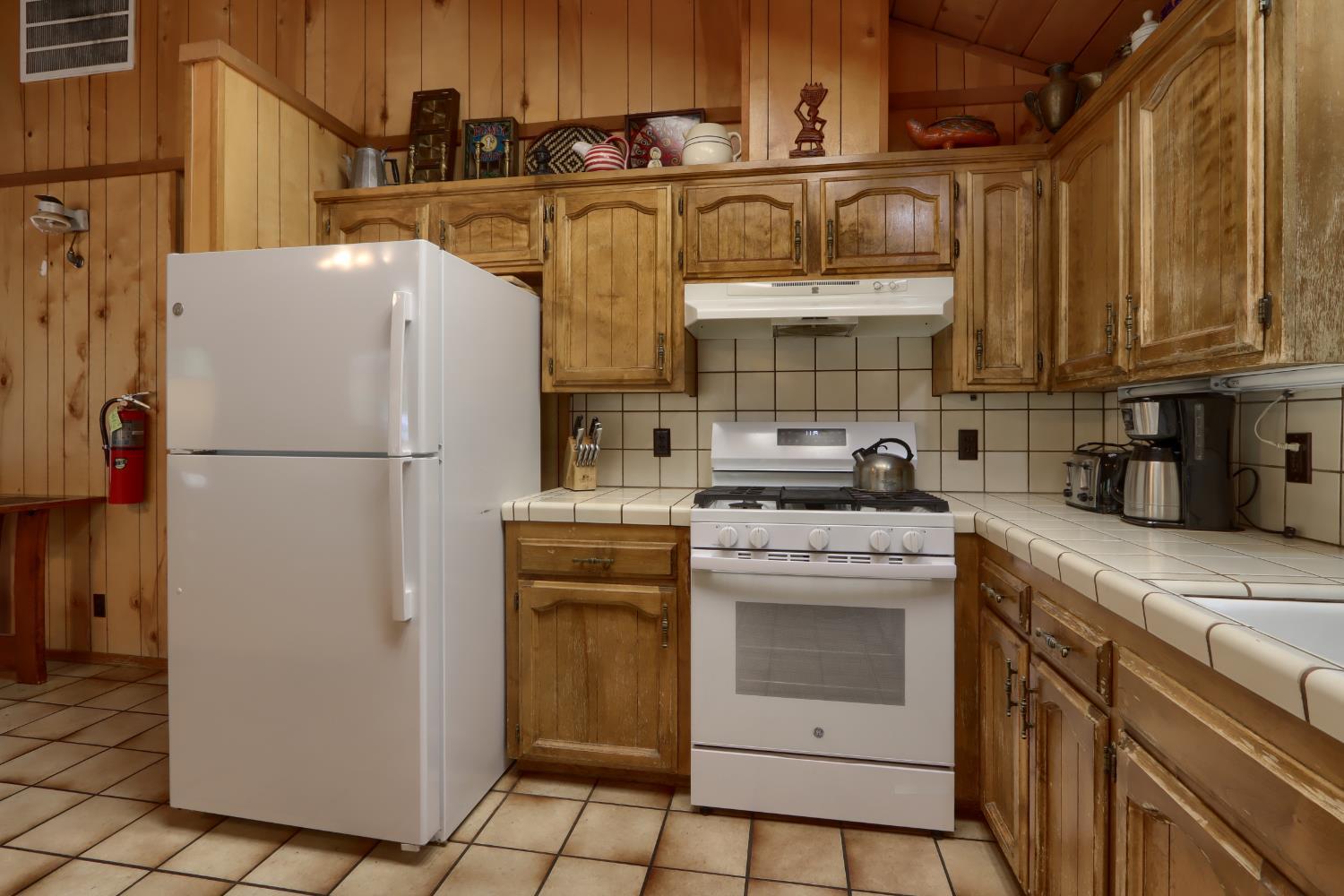 Wawona, California, 95389, United States, 3 Bedrooms Bedrooms, ,2 BathroomsBathrooms,Residential,For Sale,1998030