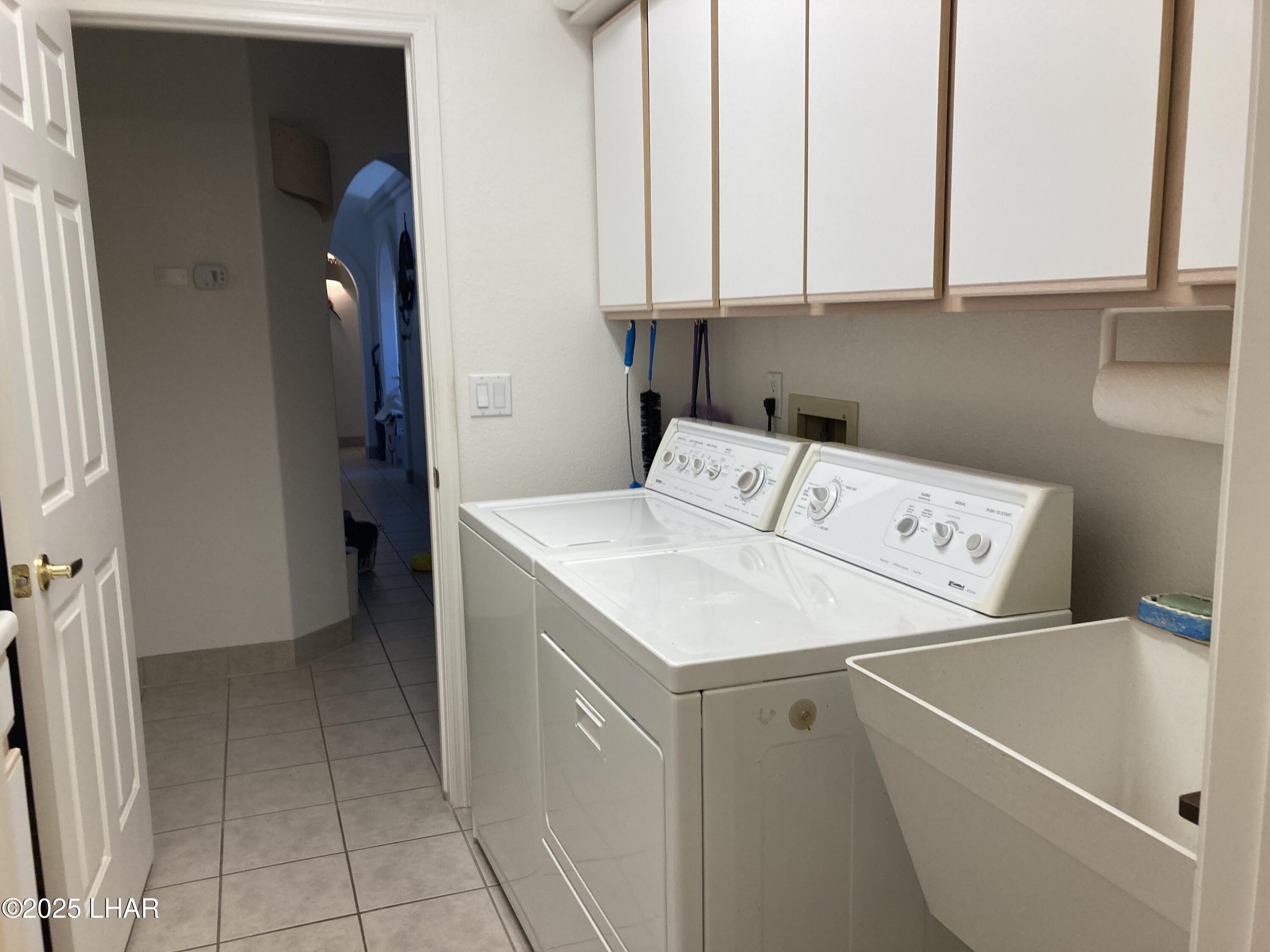Lake Havasu City, Arizona, 86404, United States, 3 Bedrooms Bedrooms, ,3 BathroomsBathrooms,Residential,For Sale,1949772