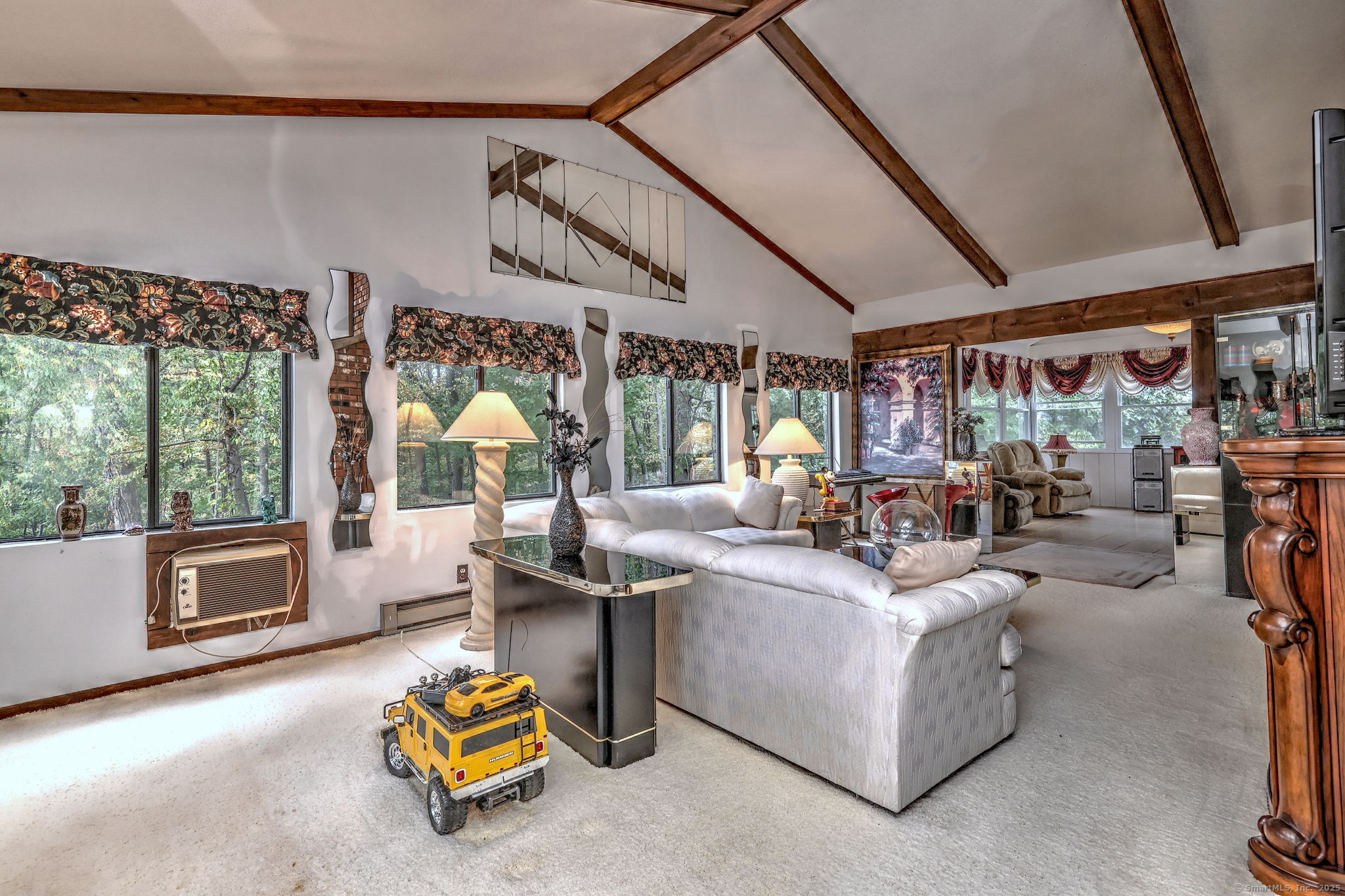 West Haven, Connecticut, 06516, United States, 3 Bedrooms Bedrooms, ,2 BathroomsBathrooms,Residential,For Sale,1925877