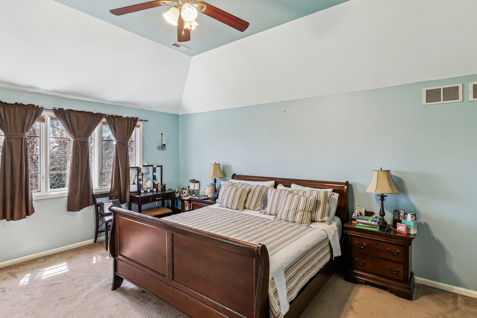Orland Park, Illinois, 60467, United States, 5 Bedrooms Bedrooms, ,4 BathroomsBathrooms,Residential,For Sale,1784199