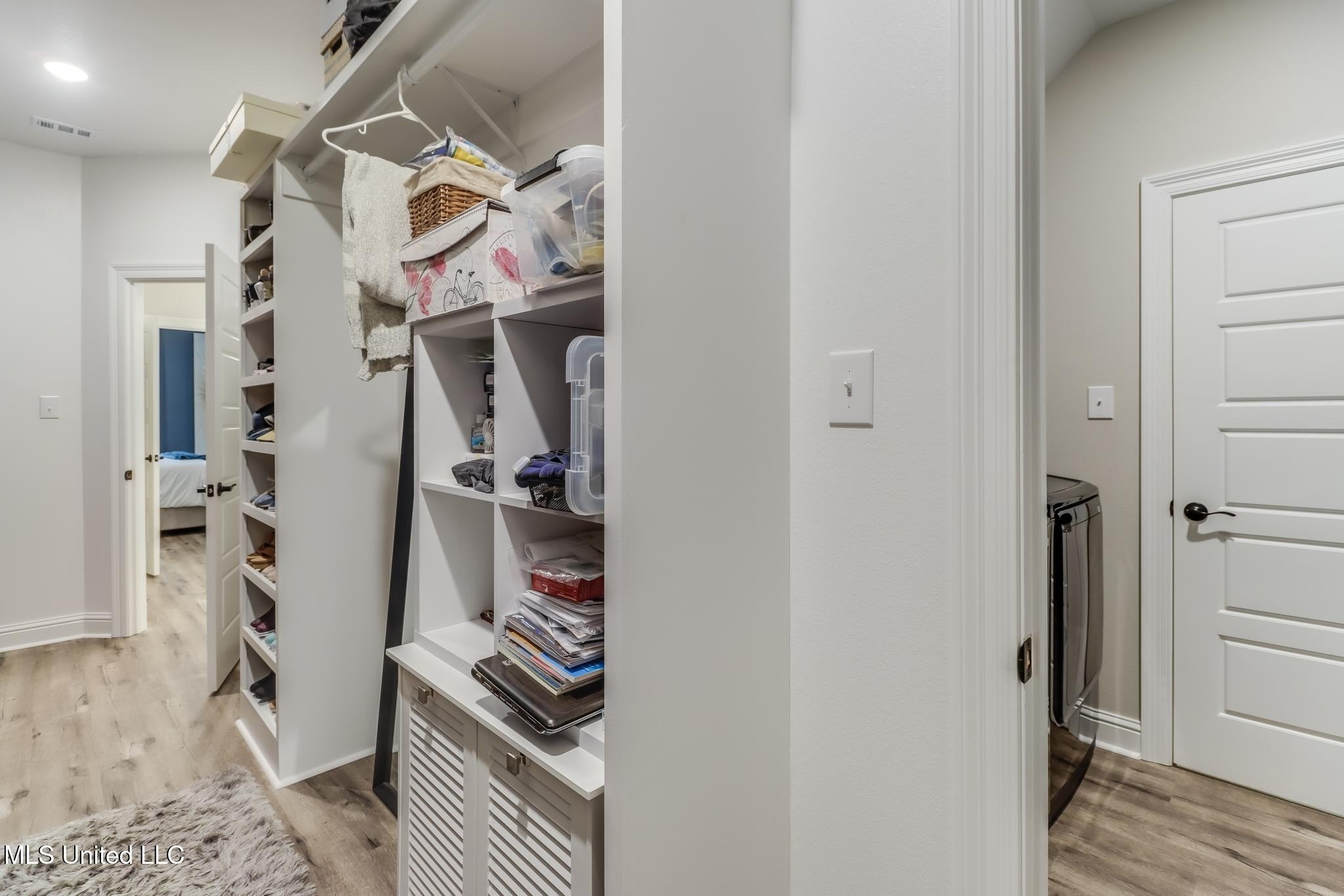 Gulfport, Mississippi, 39503, United States, 5 Bedrooms Bedrooms, ,3 BathroomsBathrooms,Residential,For Sale,2005321