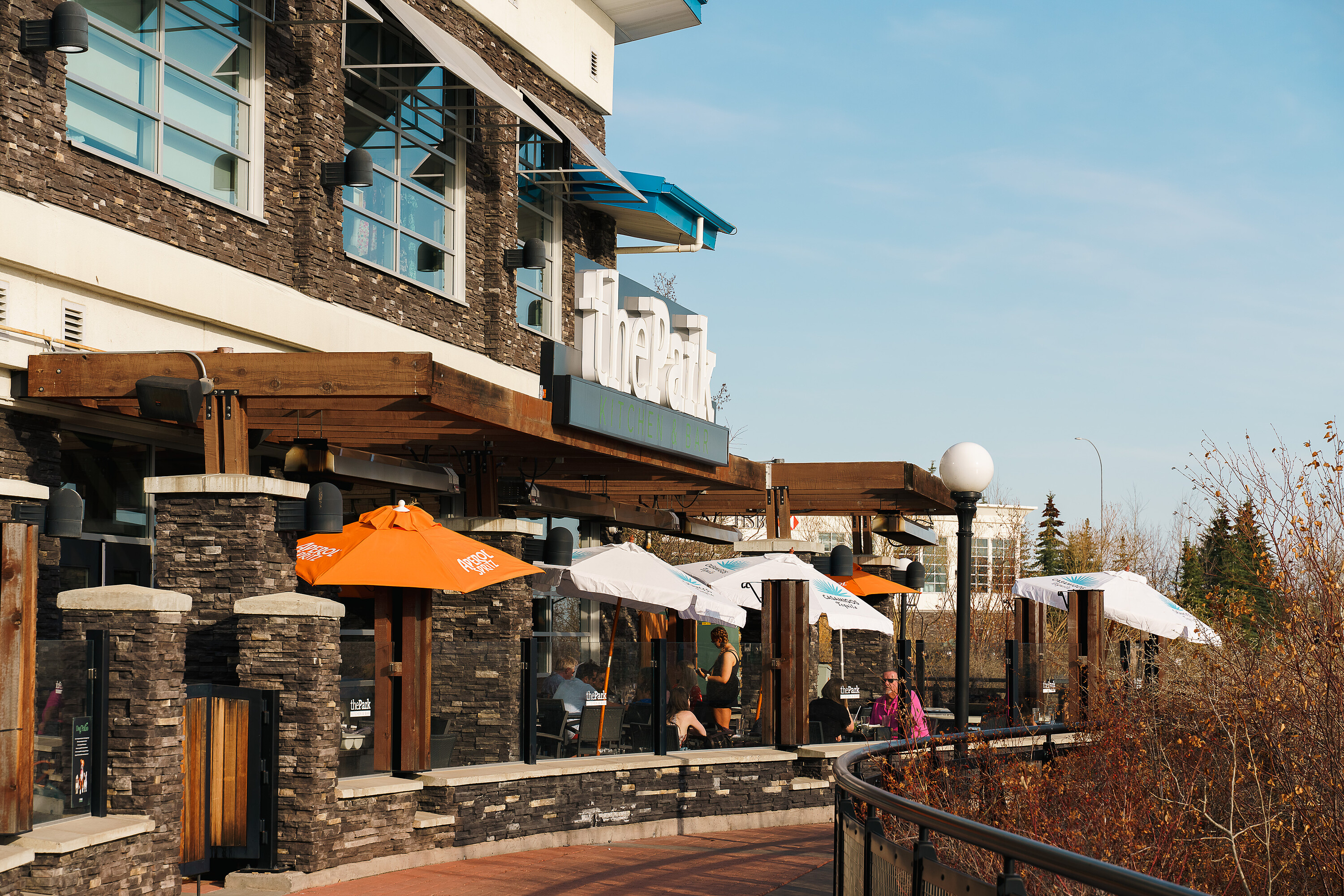  Refined Springbank Hill Living - 物件實景