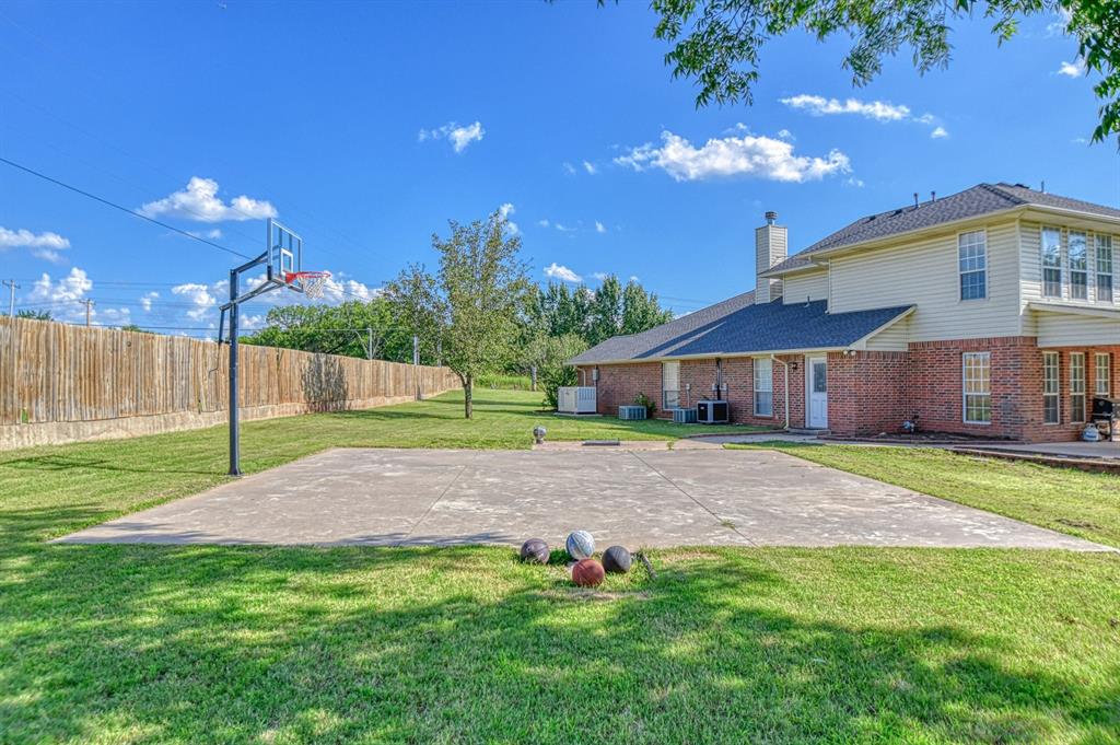 Noble, Oklahoma, 73068, United States, 6 Bedrooms Bedrooms, ,4 BathroomsBathrooms,Residential,For Sale,1978197