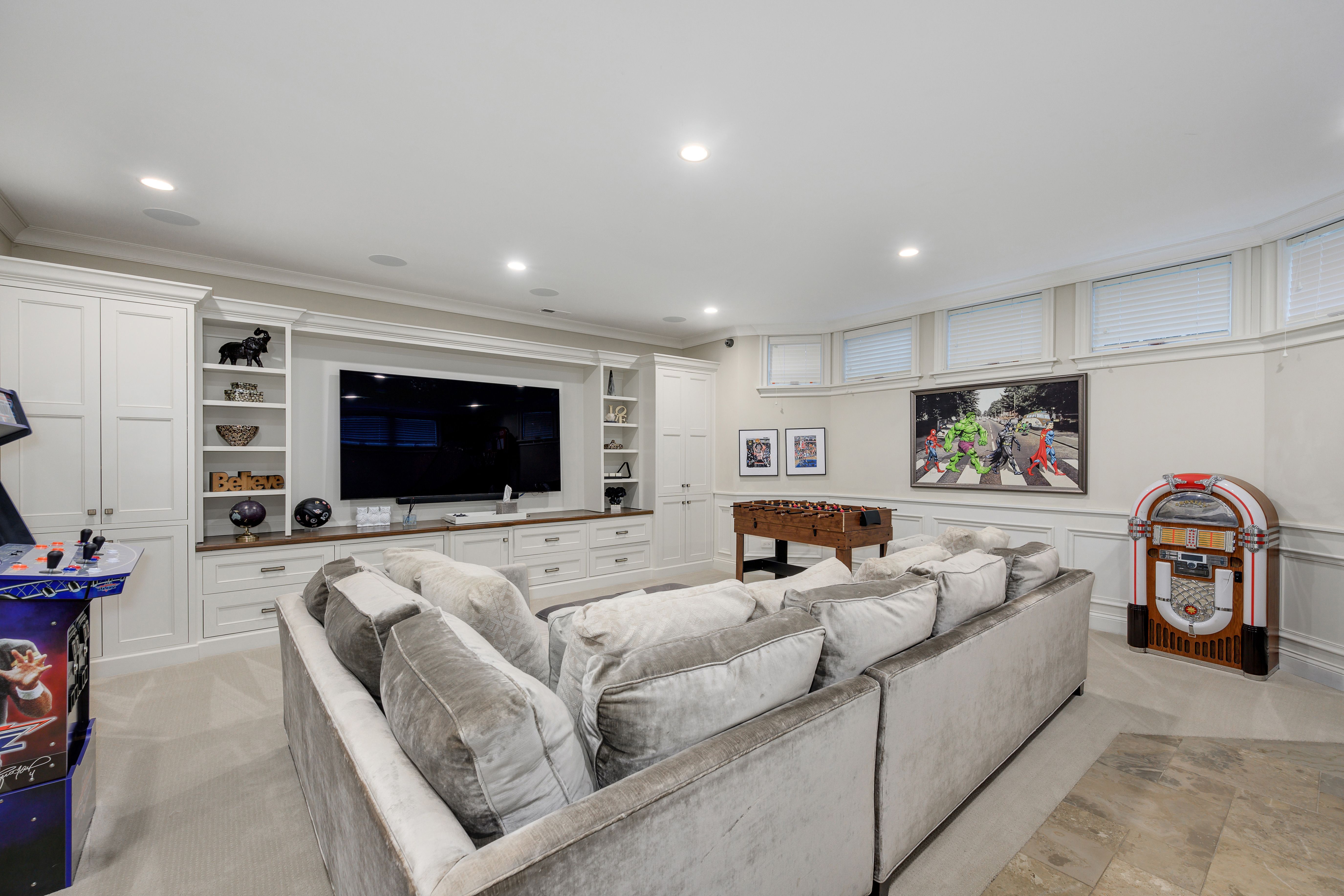  Impeccably Maintained Single-Family Residence on Lake Shore Drive - 物件實景