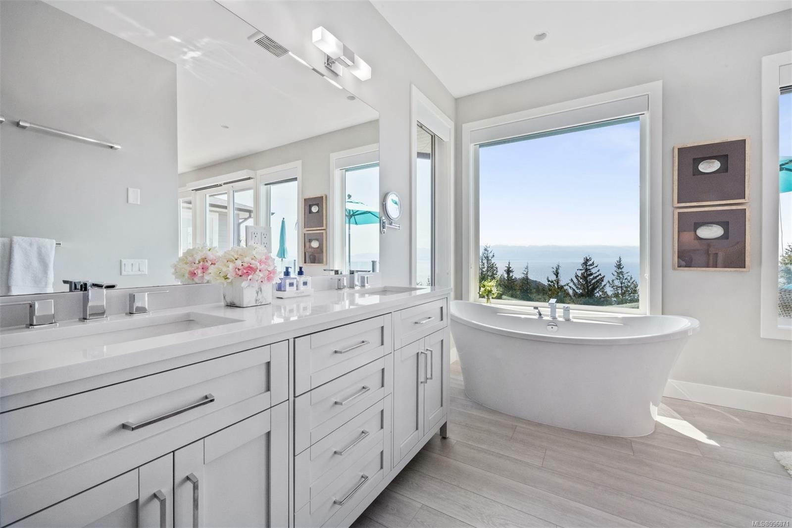 SOOKE, British Columbia, V9Z 1L8, CA, 5 Bedrooms Bedrooms, ,Residential,For Sale,1876018