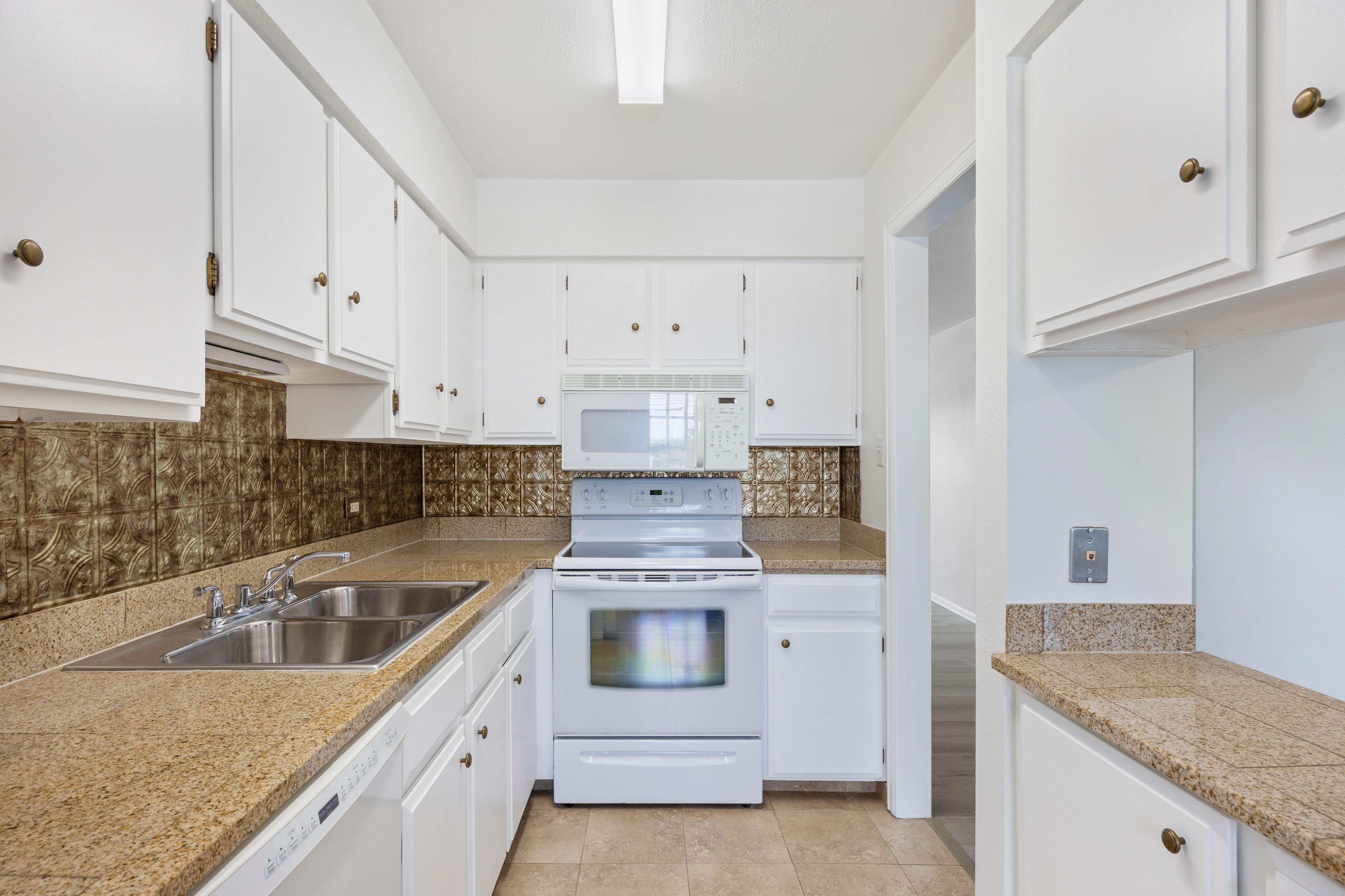  Bright, Open, Beautiful Condo - 物件實景