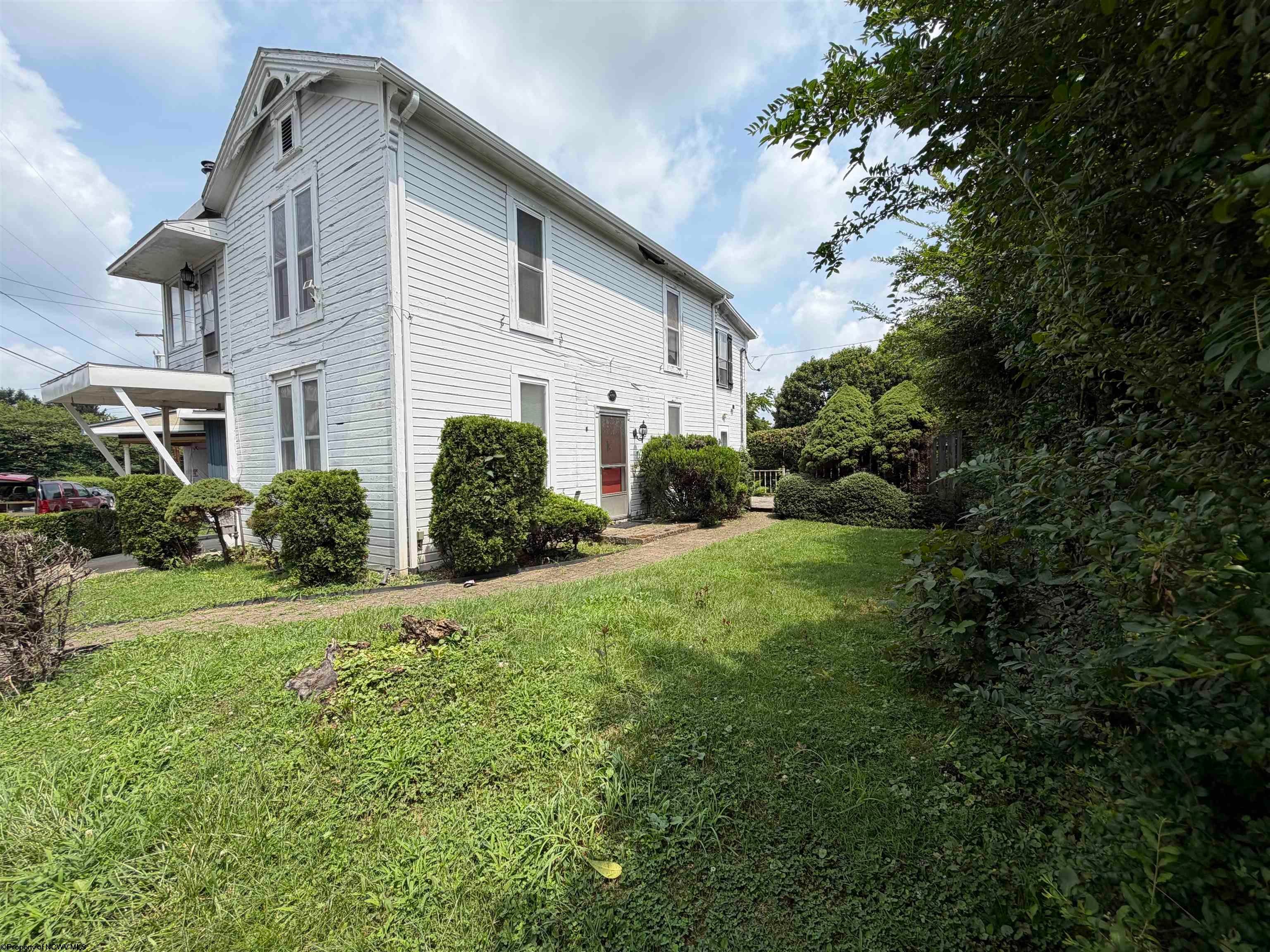 Smithfield St, Buckhannon, WV 26201