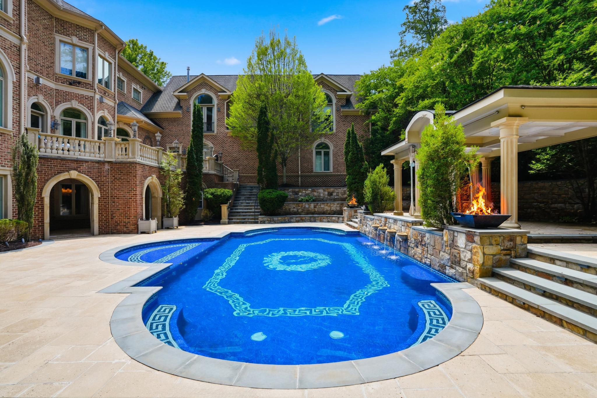  10350 Elizabeth Street, Great Falls, VA, 22066 - 物件實景