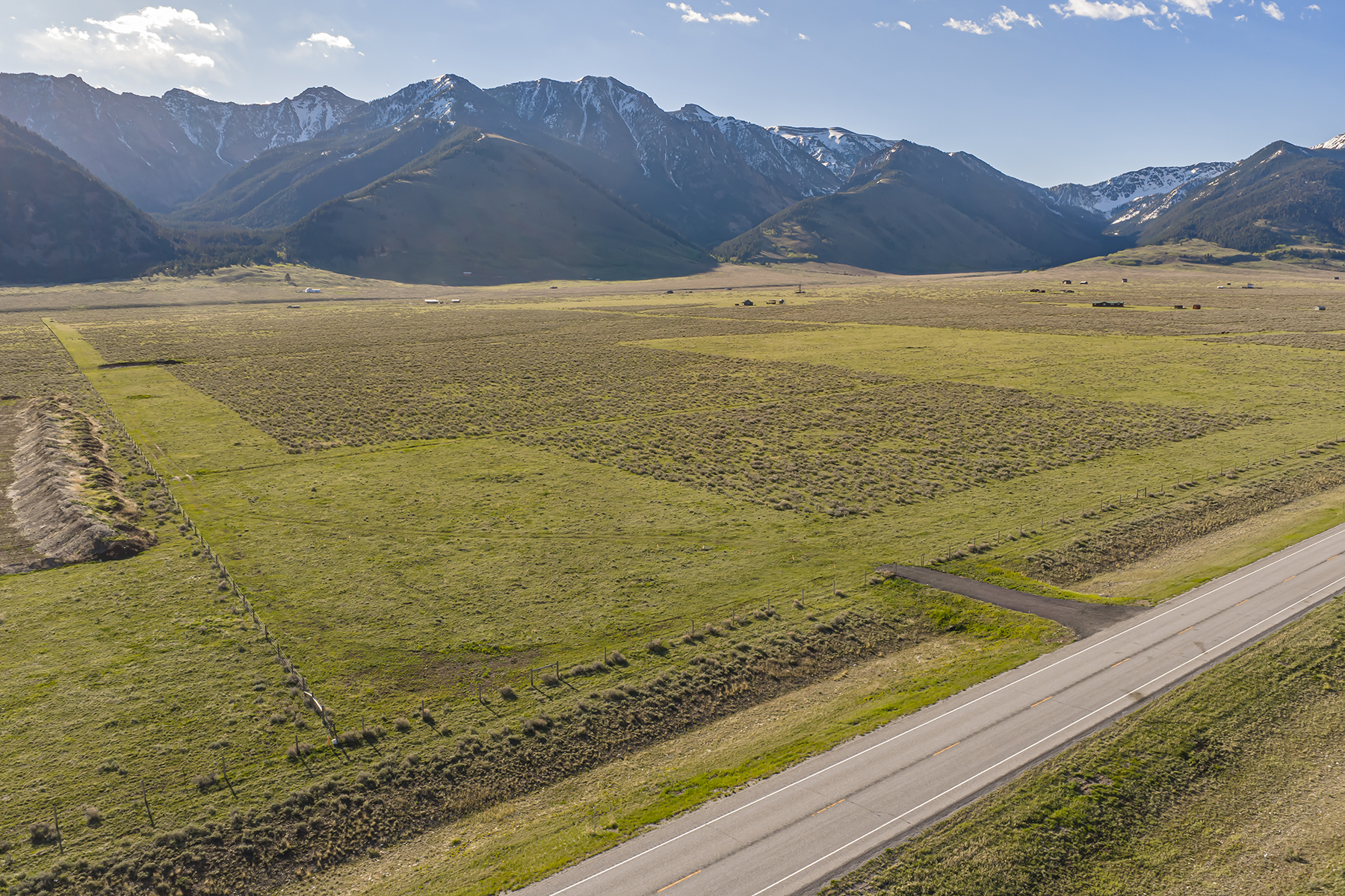  440 MT Highway 87 - 物件實景