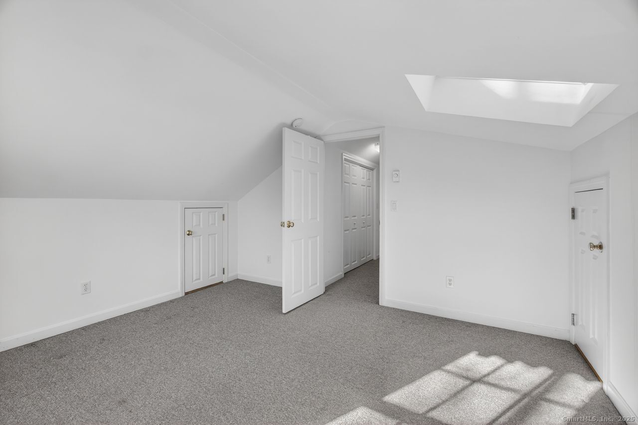 Guilford, Connecticut, 06437, United States, 3 Bedrooms Bedrooms, ,3 BathroomsBathrooms,Residential,For Sale,2003237