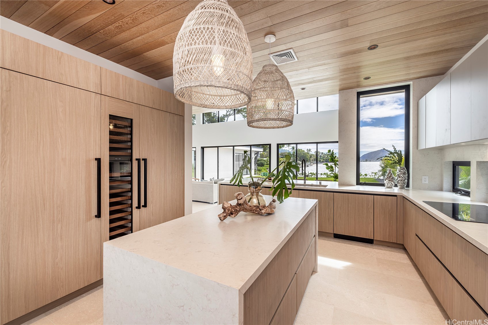 Honolulu, Hawaii, 96821, United States, 4 Bedrooms Bedrooms, ,4 BathroomsBathrooms,Residential,For Sale,1942142